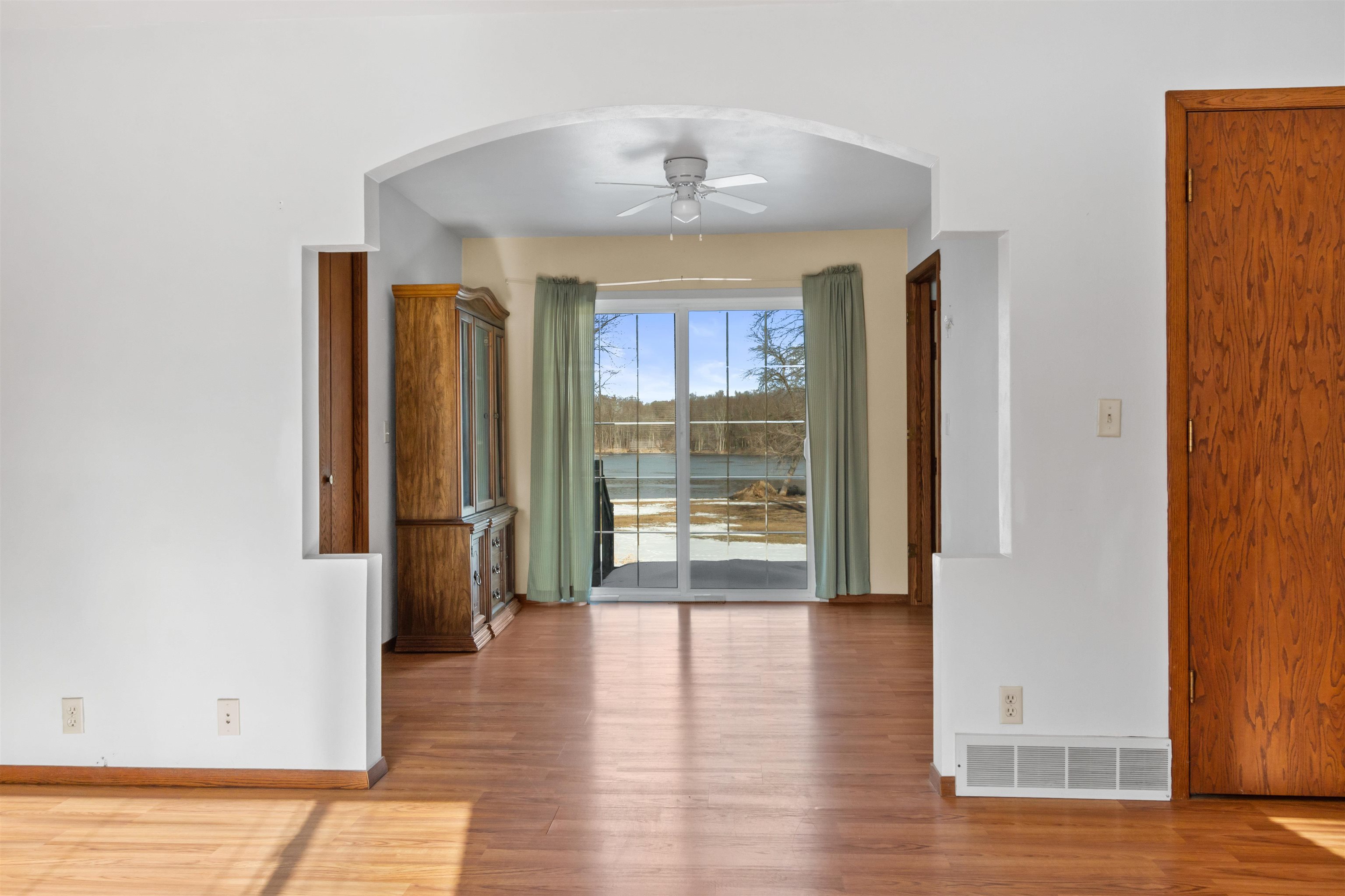 610 S Biron Drive Property Photo 10