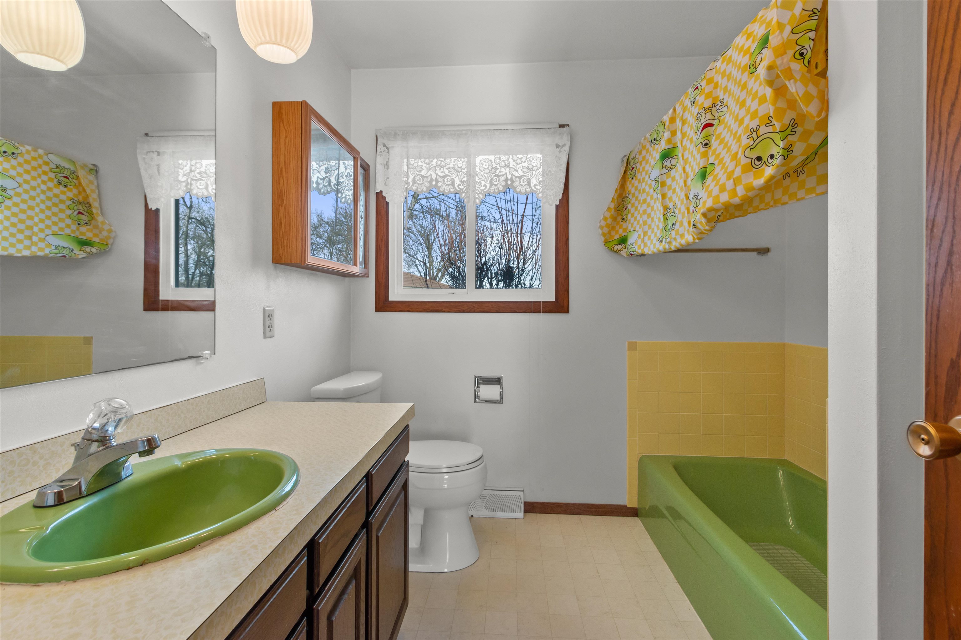 610 S Biron Drive Property Photo 14