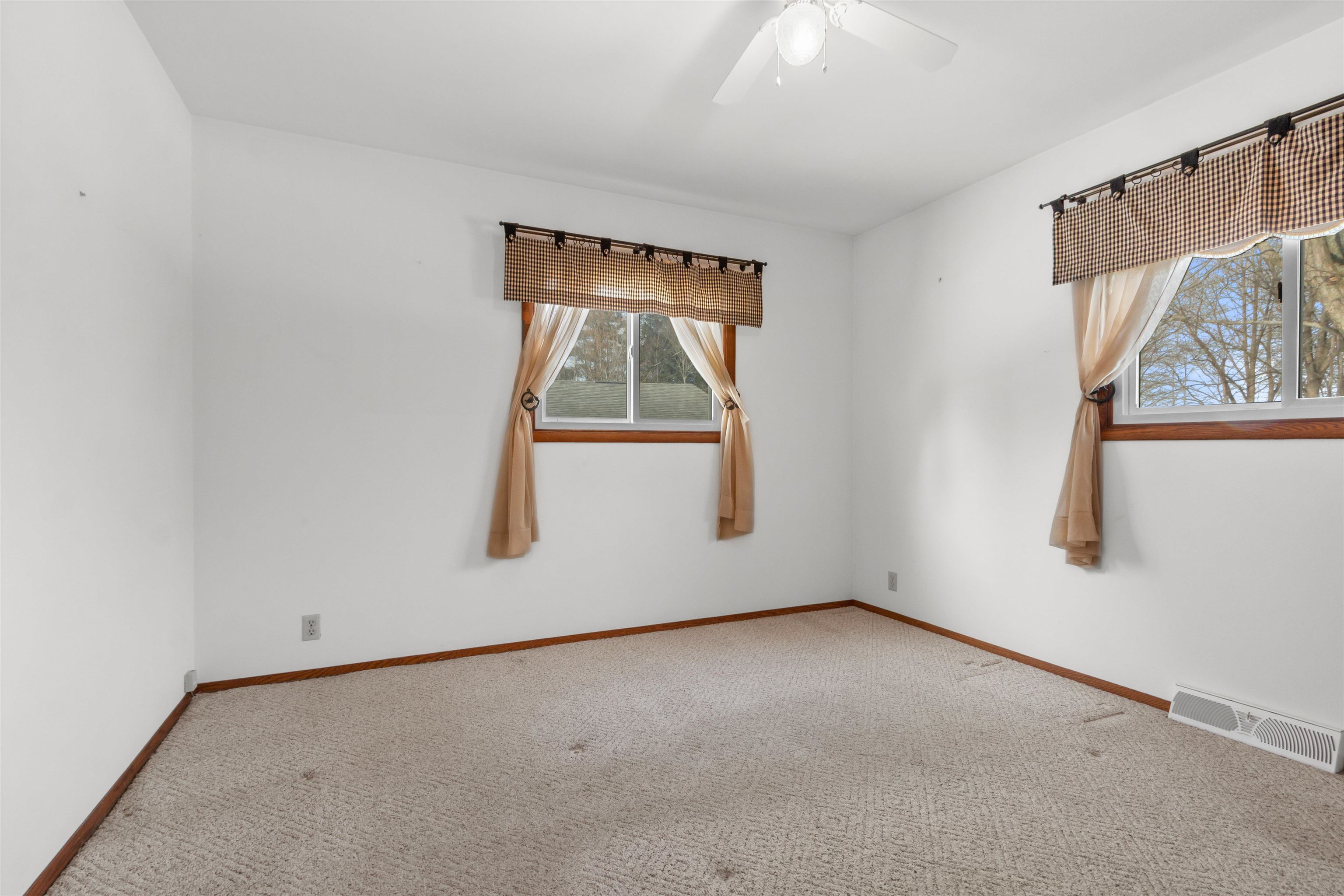 610 S Biron Drive Property Photo 15