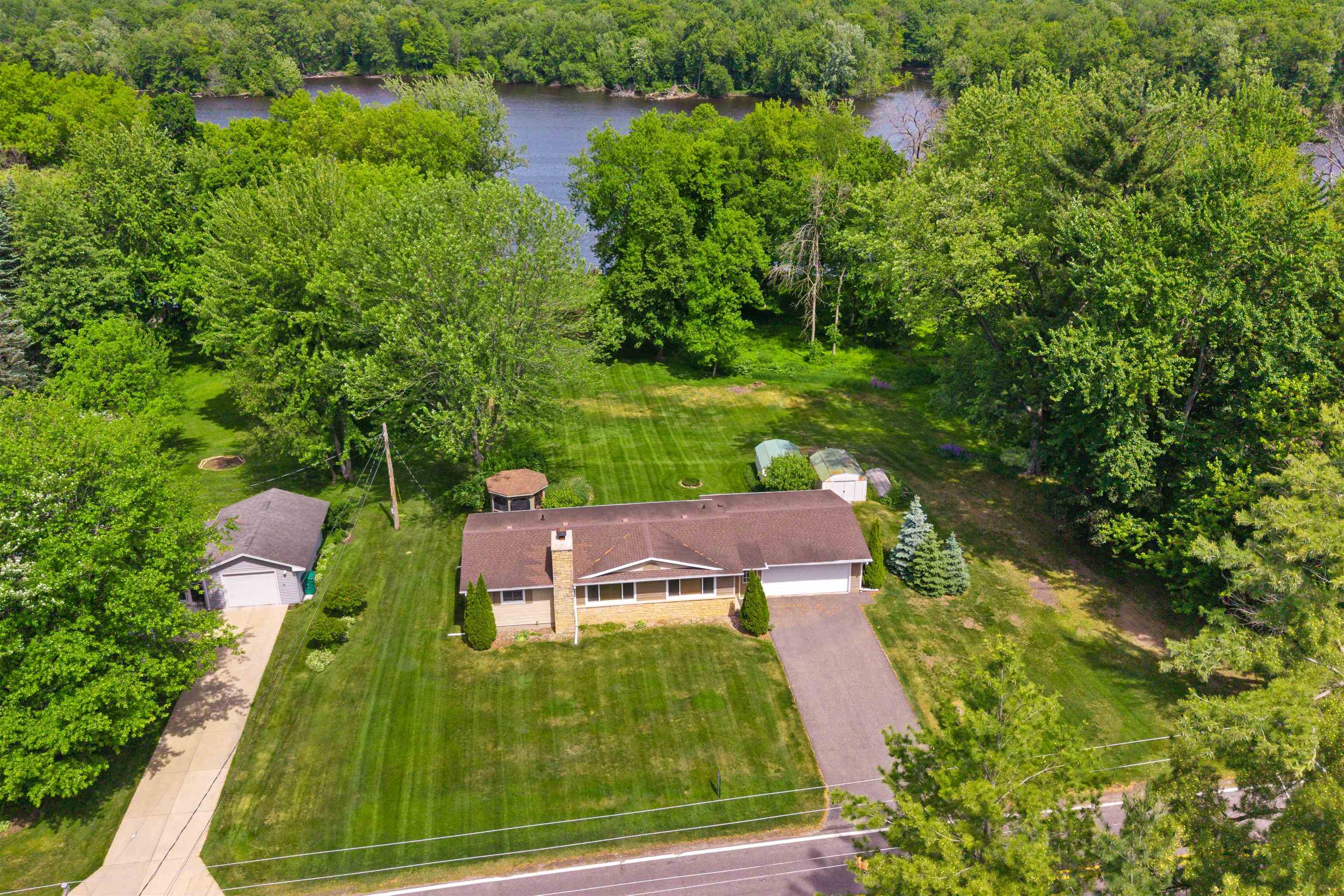 610 S Biron Drive Property Photo 35