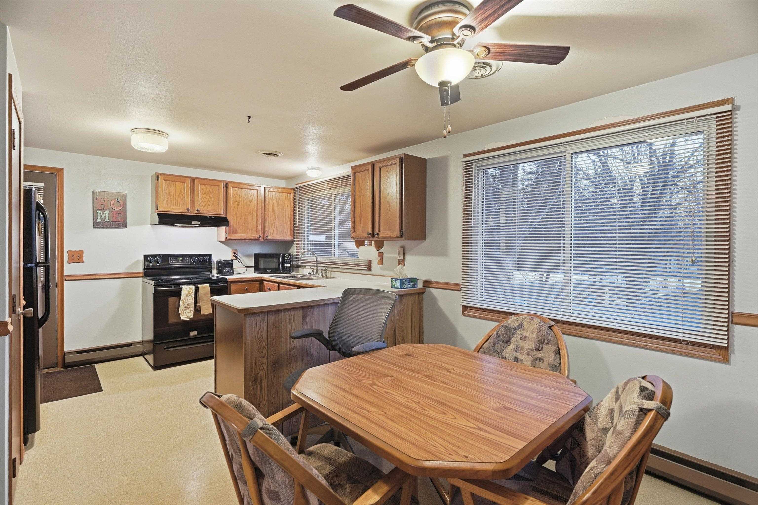 806-808 E Vilas Street Property Photo 5