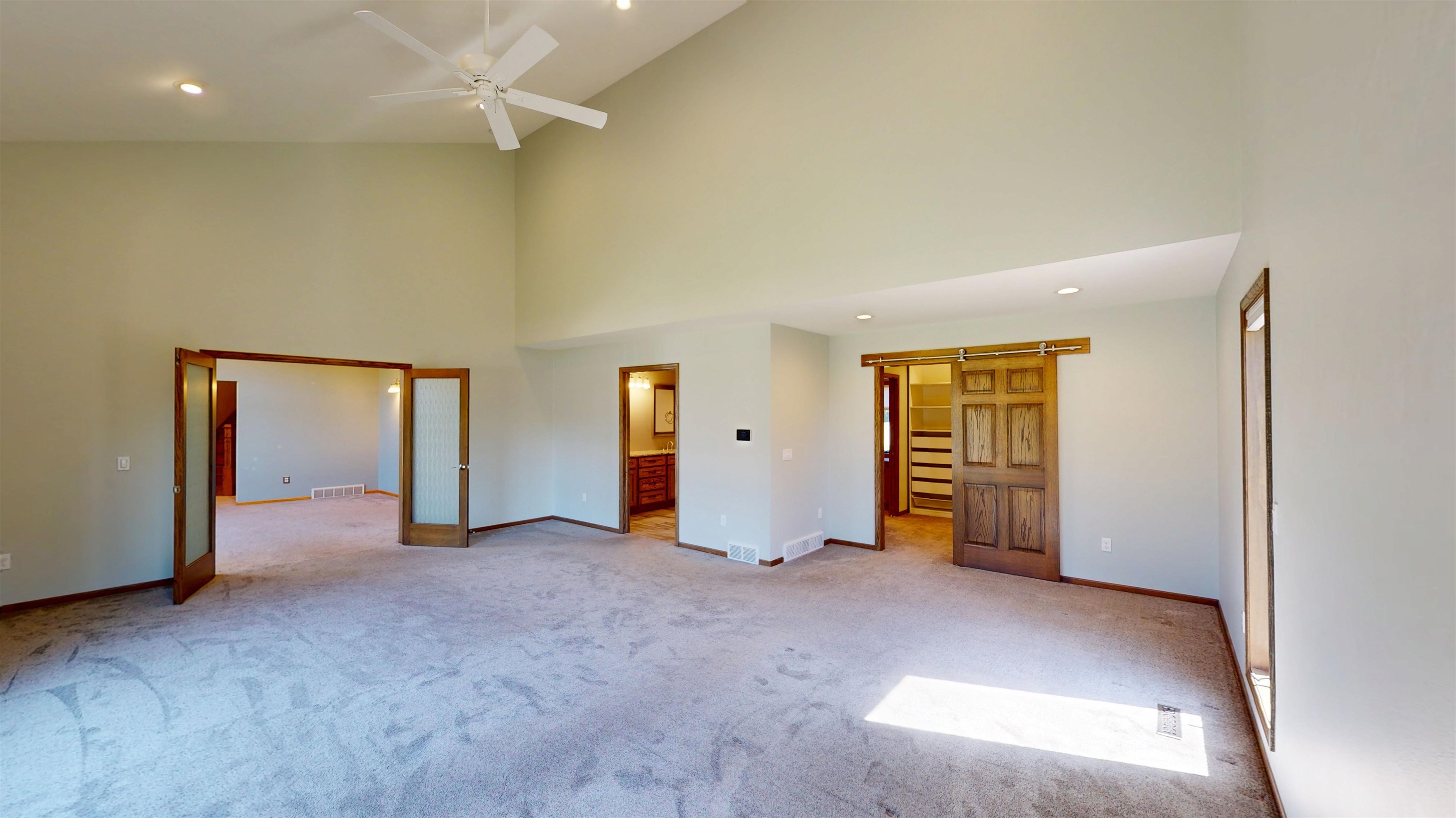 2112 W 3rd Street Property Photo 17