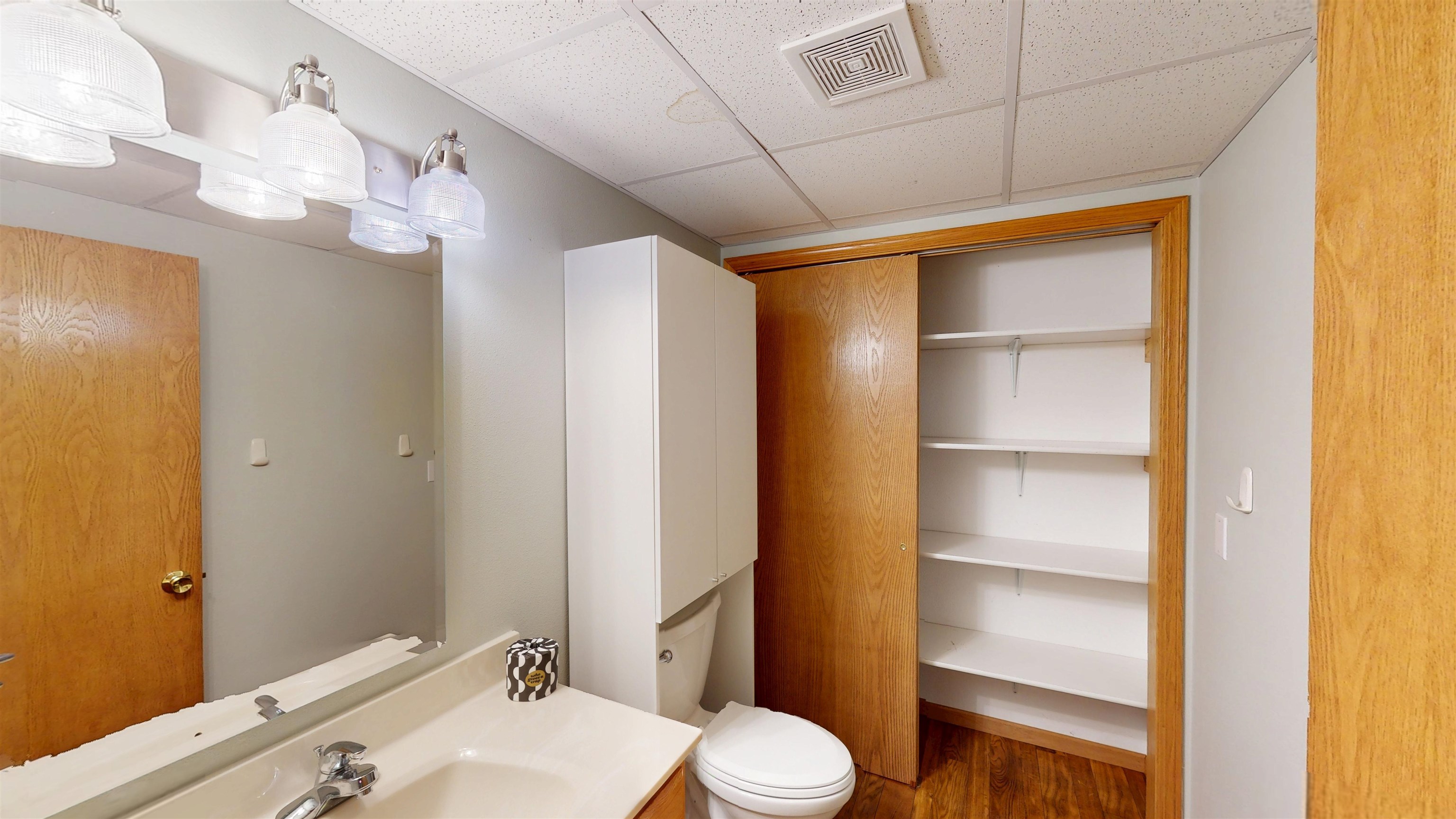 2112 W 3rd Street Property Photo 56