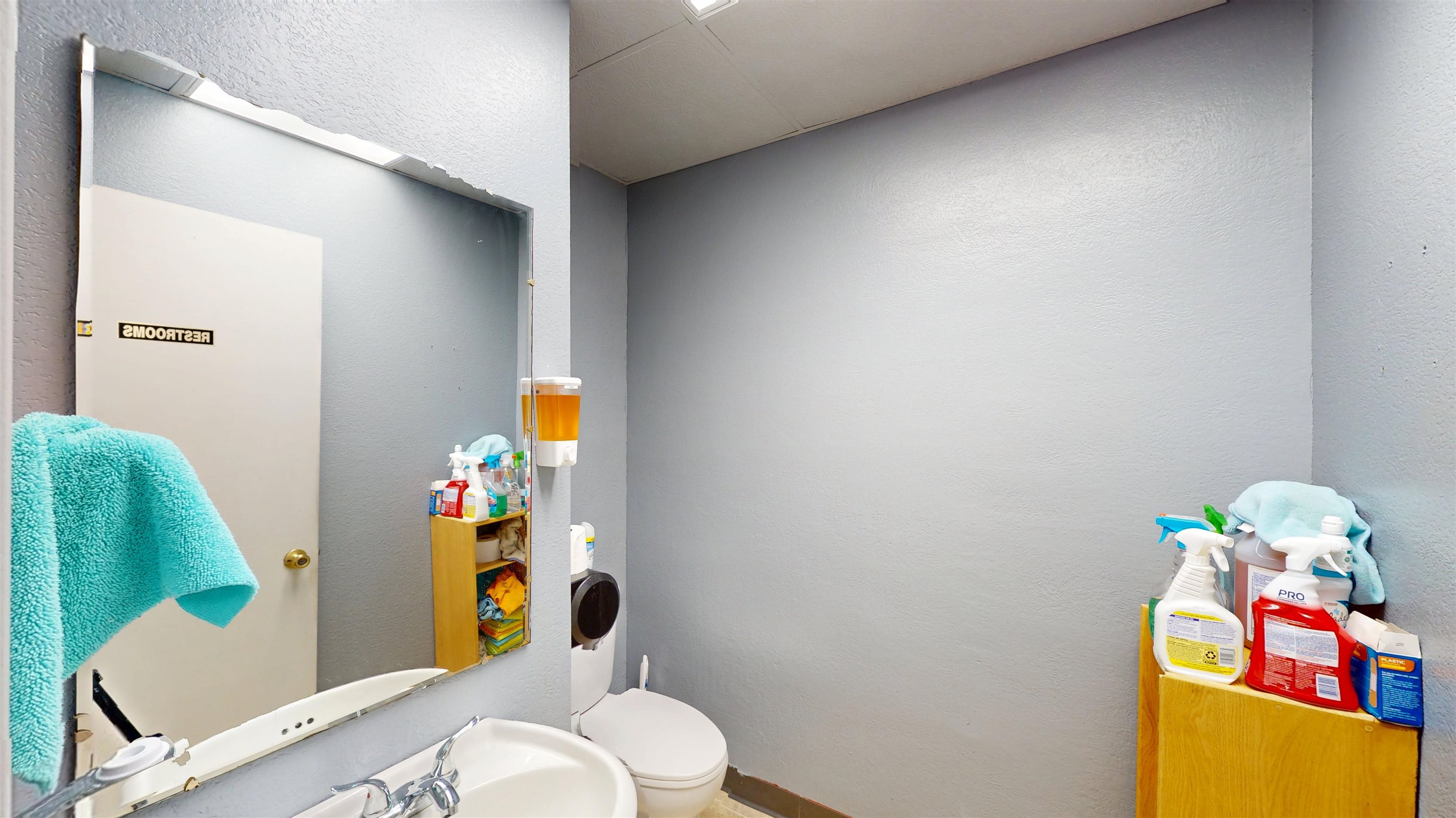 212 W 7th Street Property Photo 12
