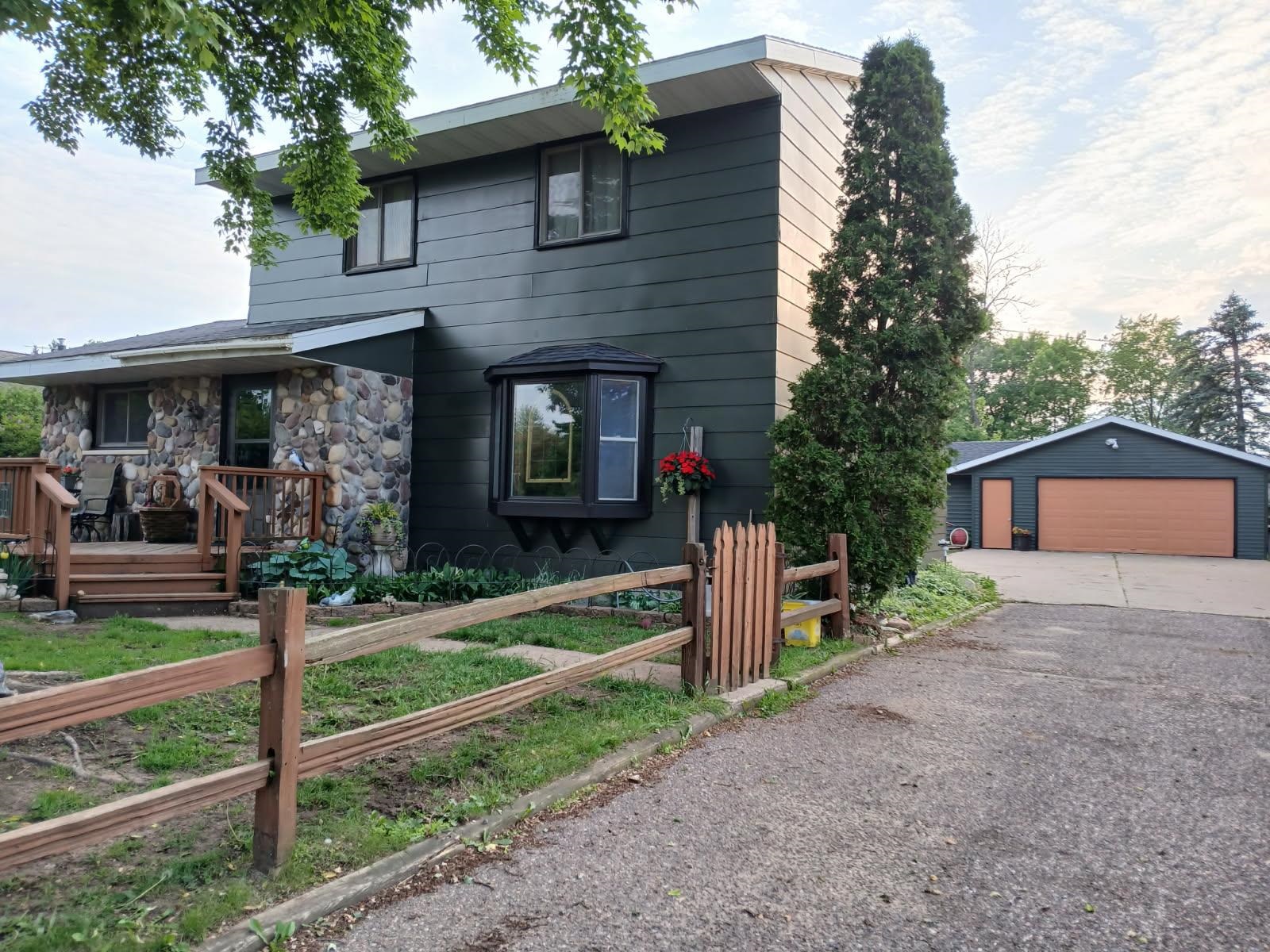 2924 Lindbergh Avenue Property Photo 2