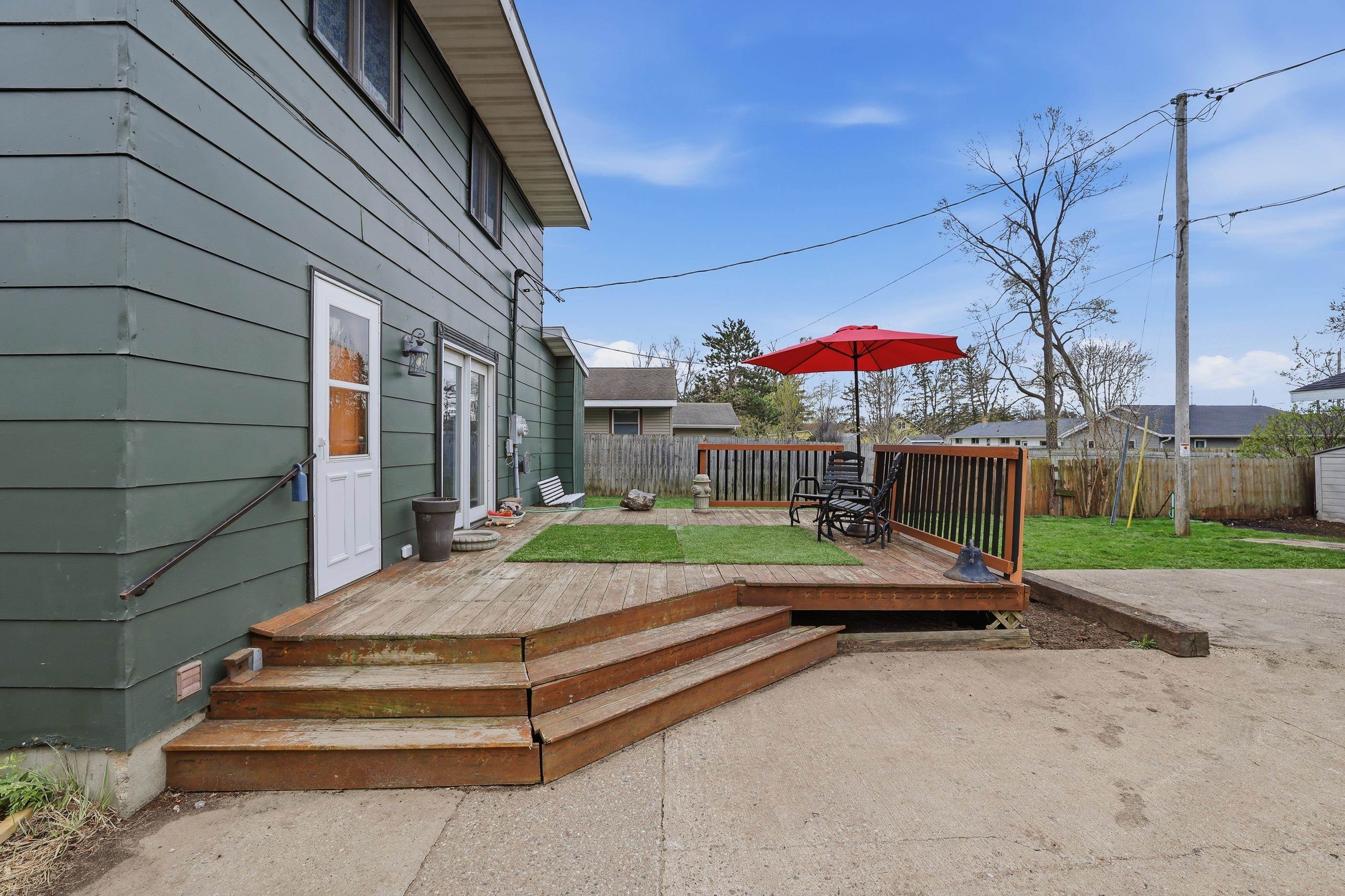 2924 Lindbergh Avenue Property Photo 3