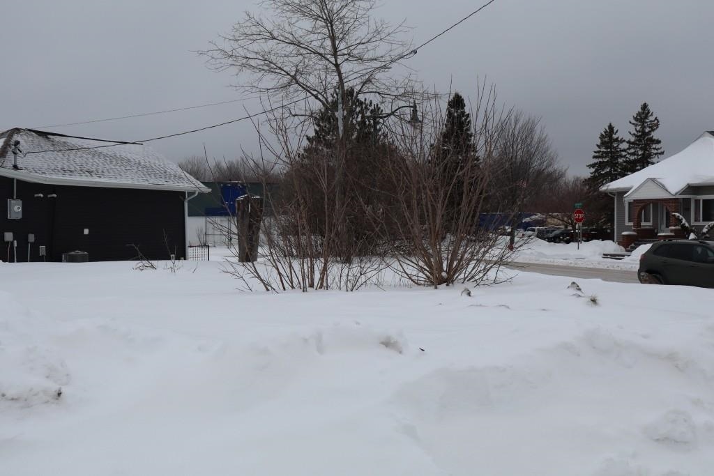 459 Division Street Property Photo 3
