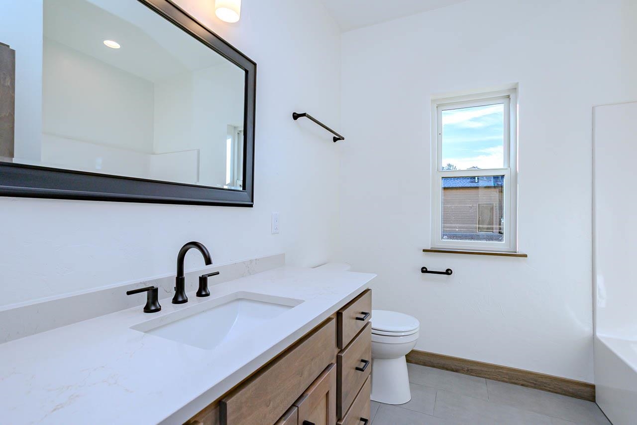 231768 N 104th Avenue Property Photo 27