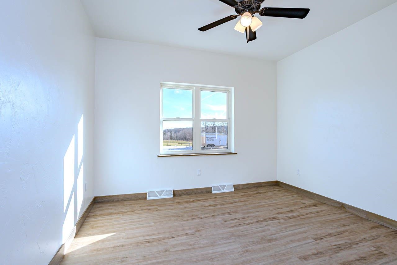231768 N 104th Avenue Property Photo 28