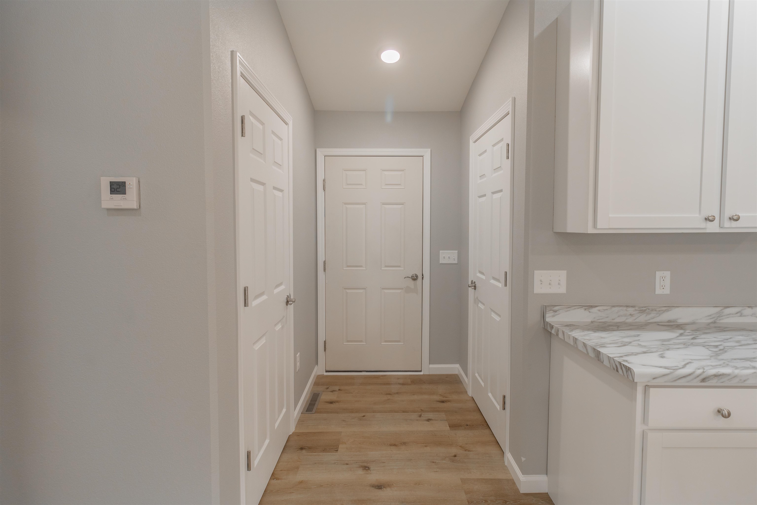 5565 Forest Creek Road Property Photo 10