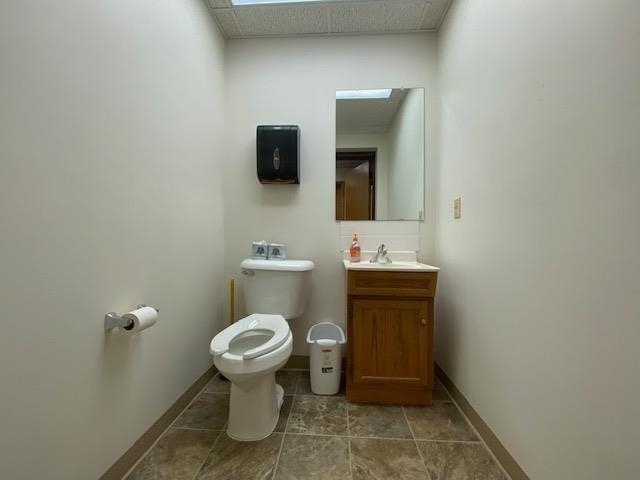 2615 Post Road Property Photo 7