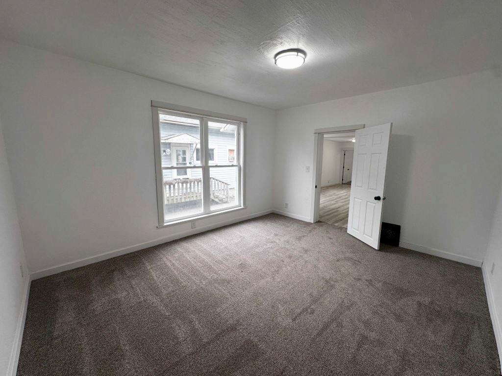 1016 4th Avenue Property Photo 17