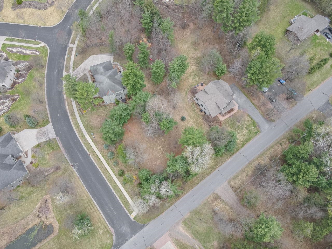 210 Bluestone Drive Property Photo 2