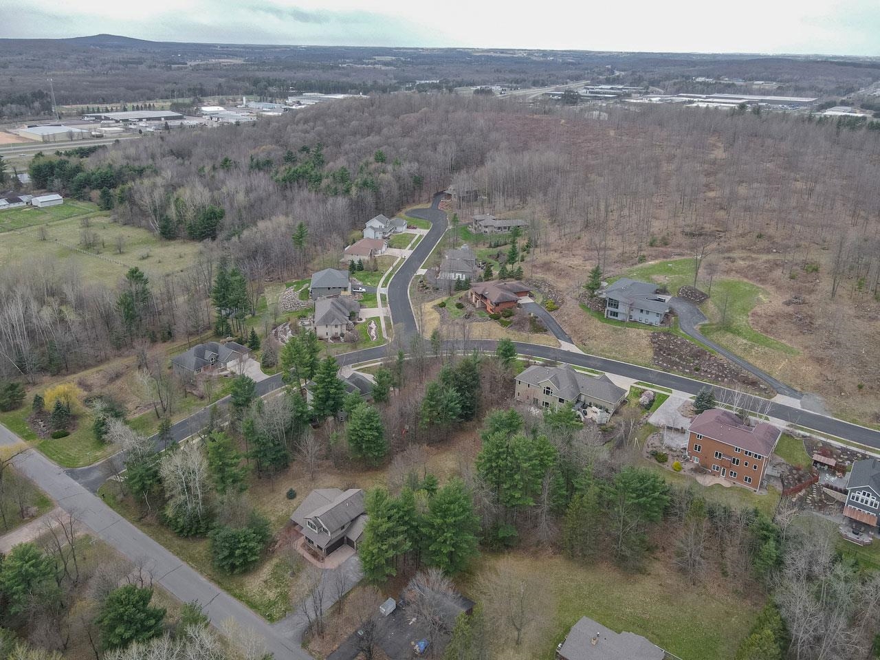 210 Bluestone Drive Property Photo 4