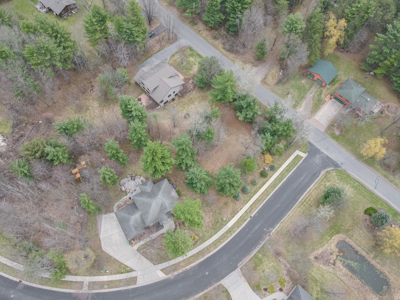 210 Bluestone Drive Property Photo 8