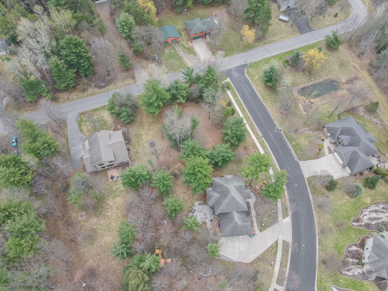 210 Bluestone Drive Property Photo 10