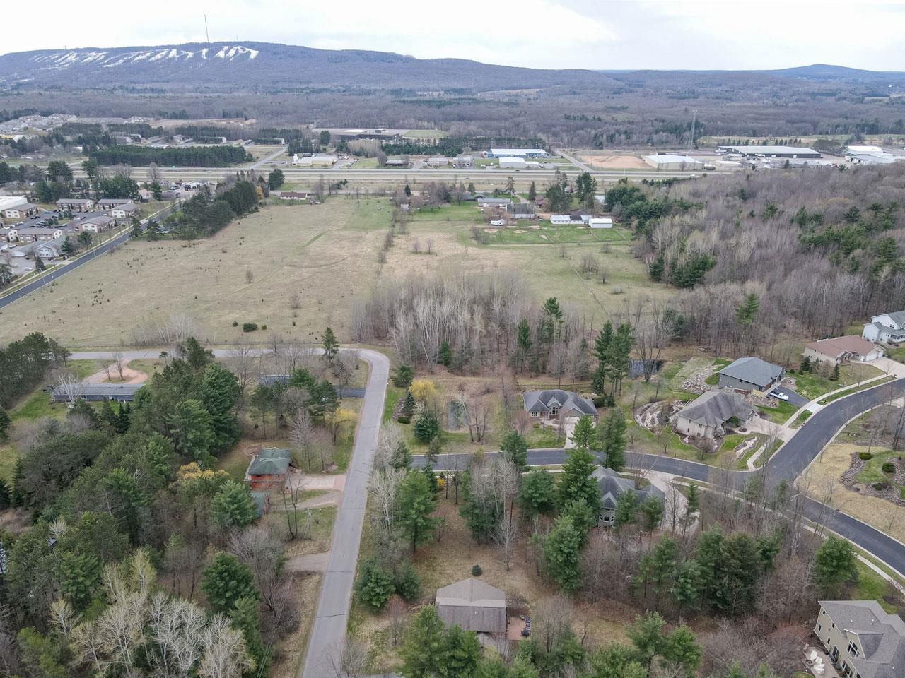 210 Bluestone Drive Property Photo 11