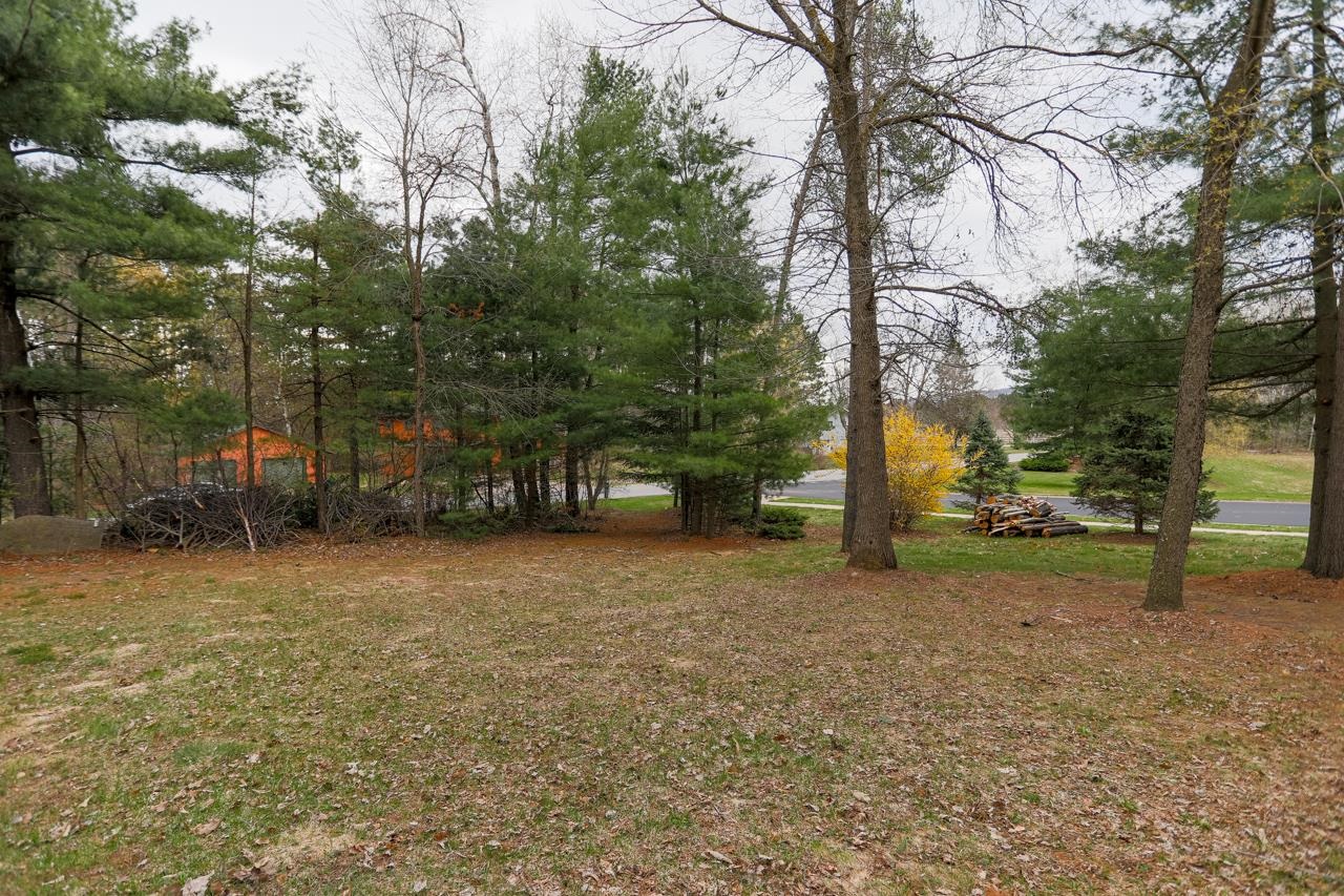210 Bluestone Drive Property Photo 18