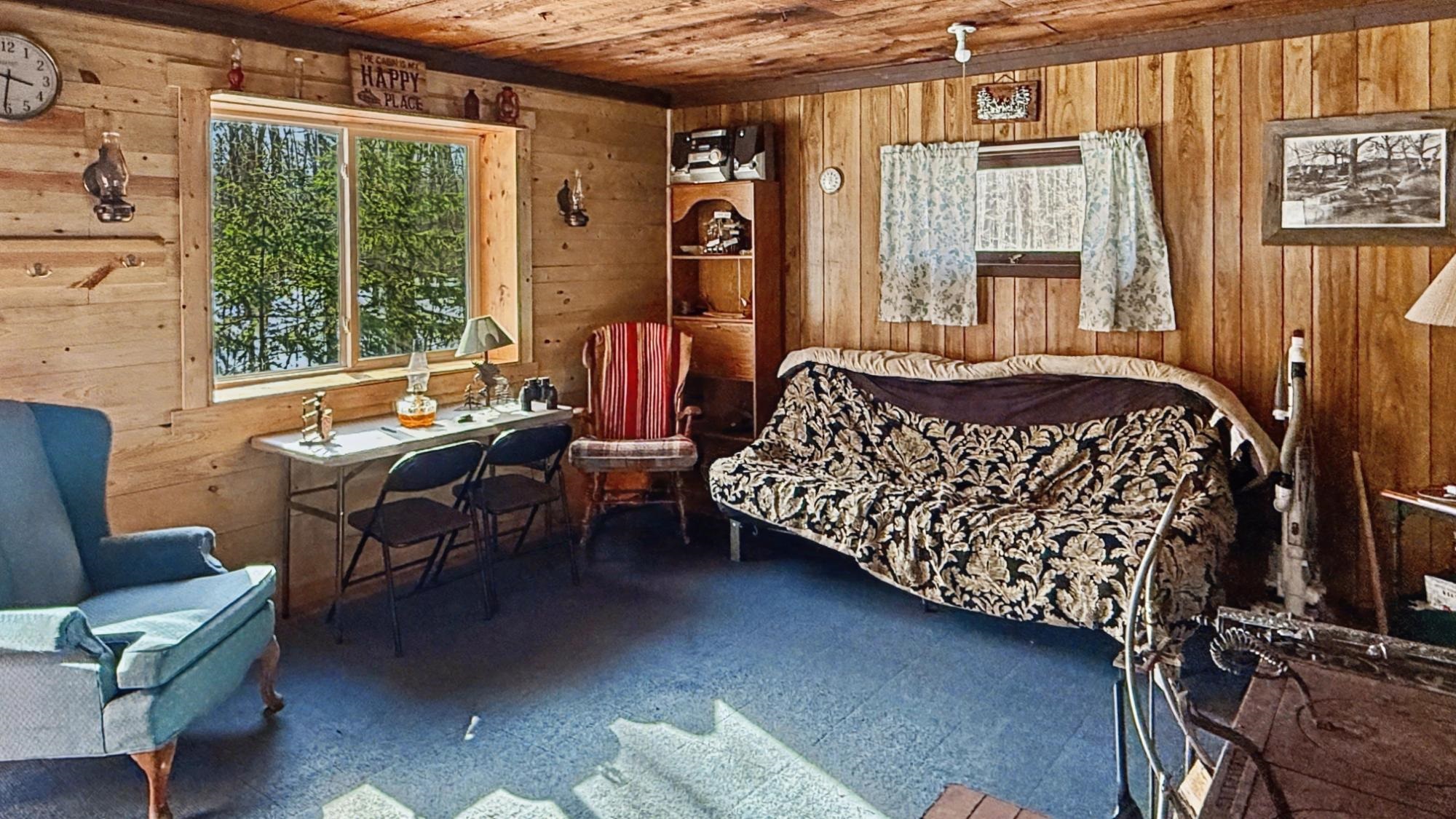 W1438 Country Squire Road Property Photo 2
