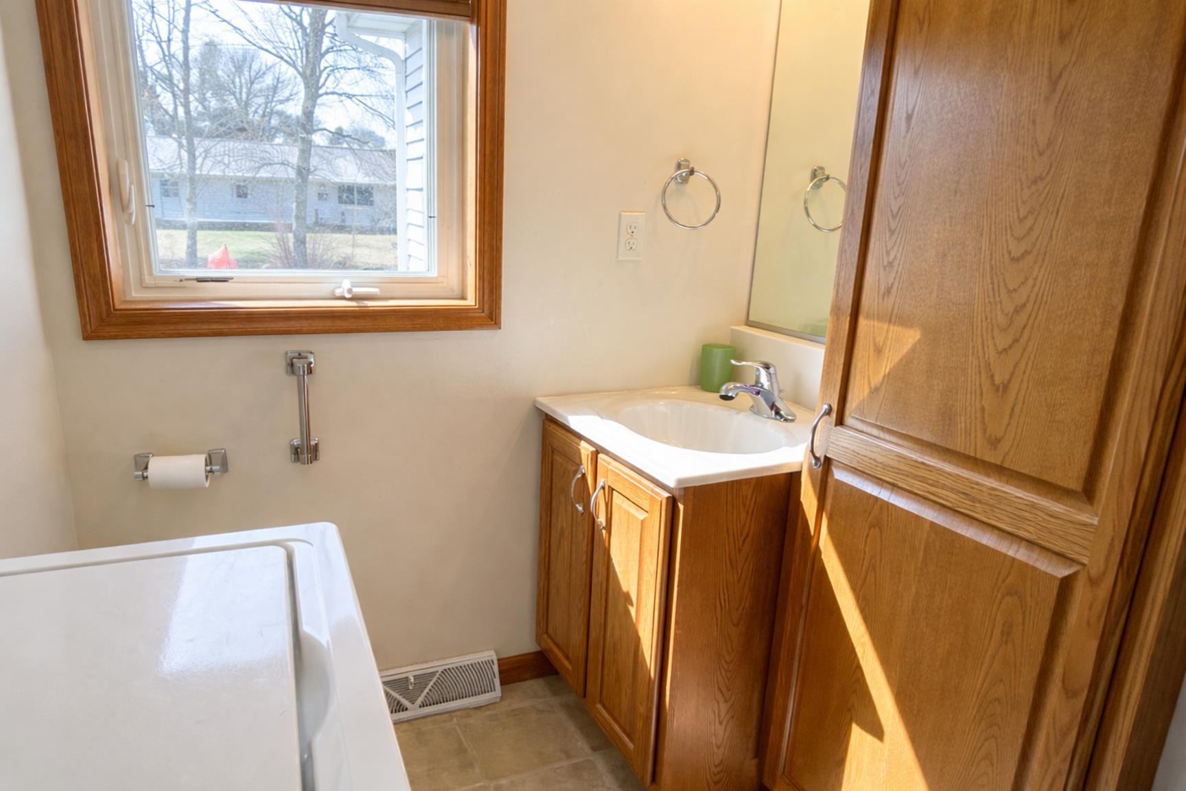 308 W Viking Avenue Property Photo 11