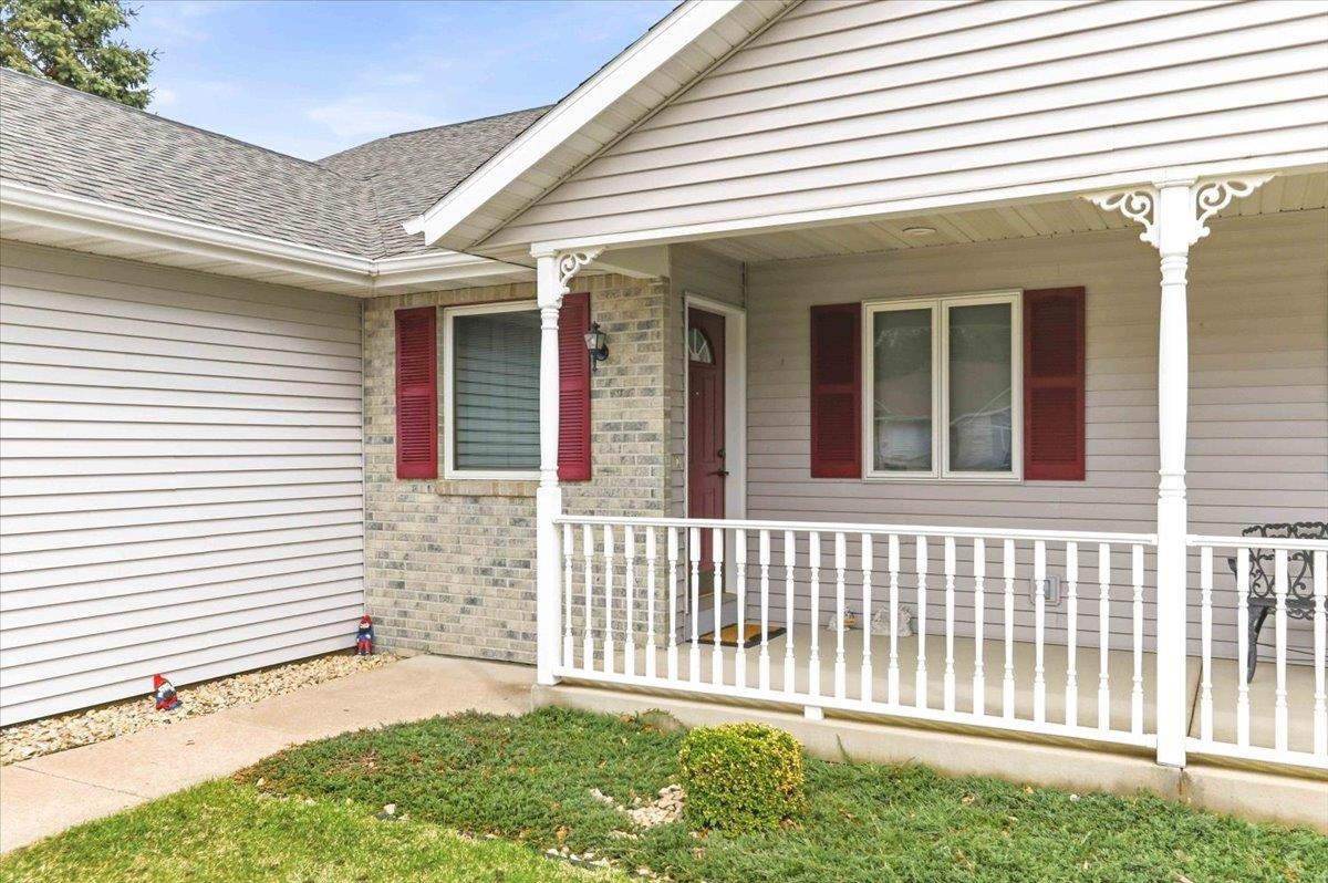 4641 Ridgeview Court Property Photo 1