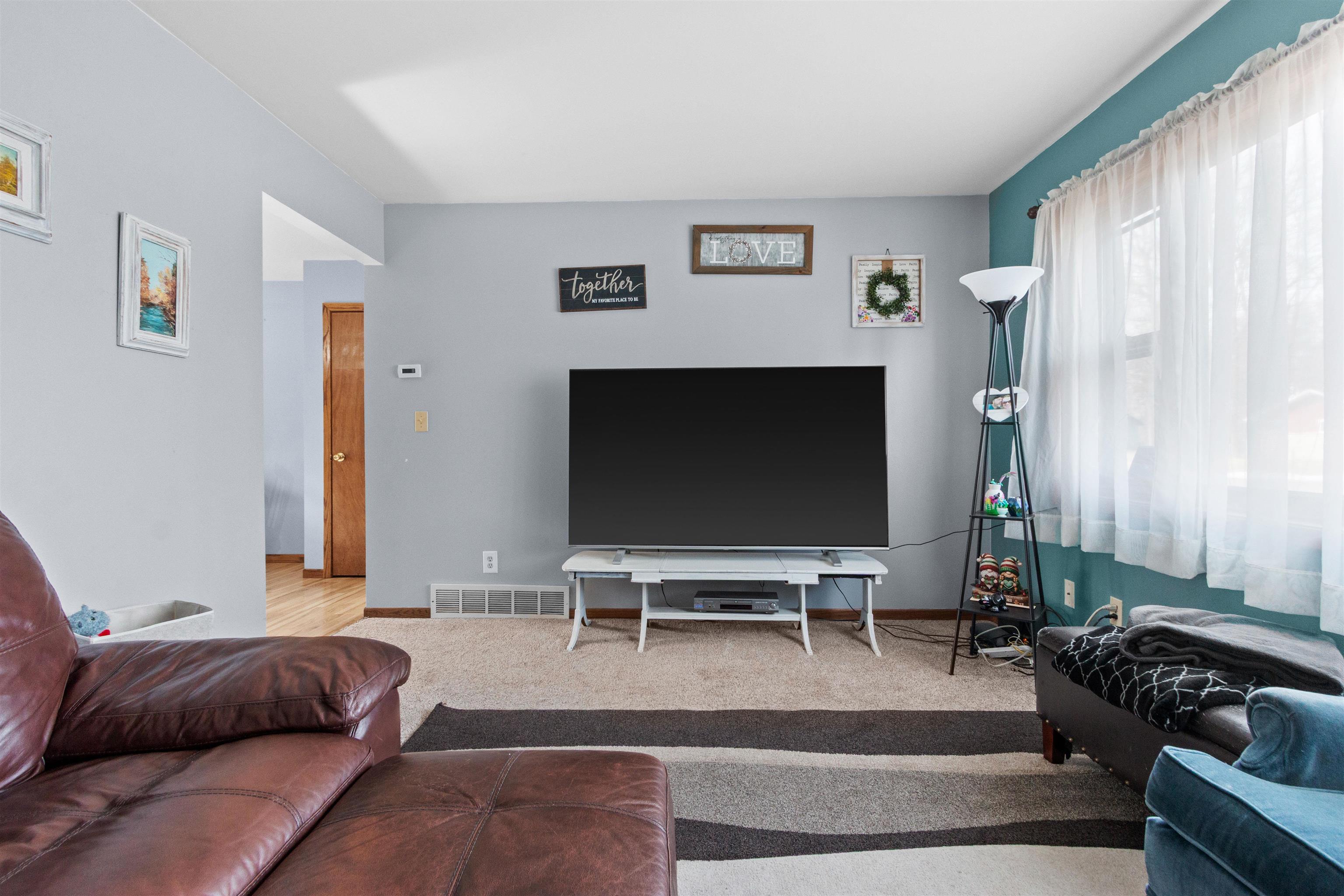 720-722 Edwards Drive Property Photo 10