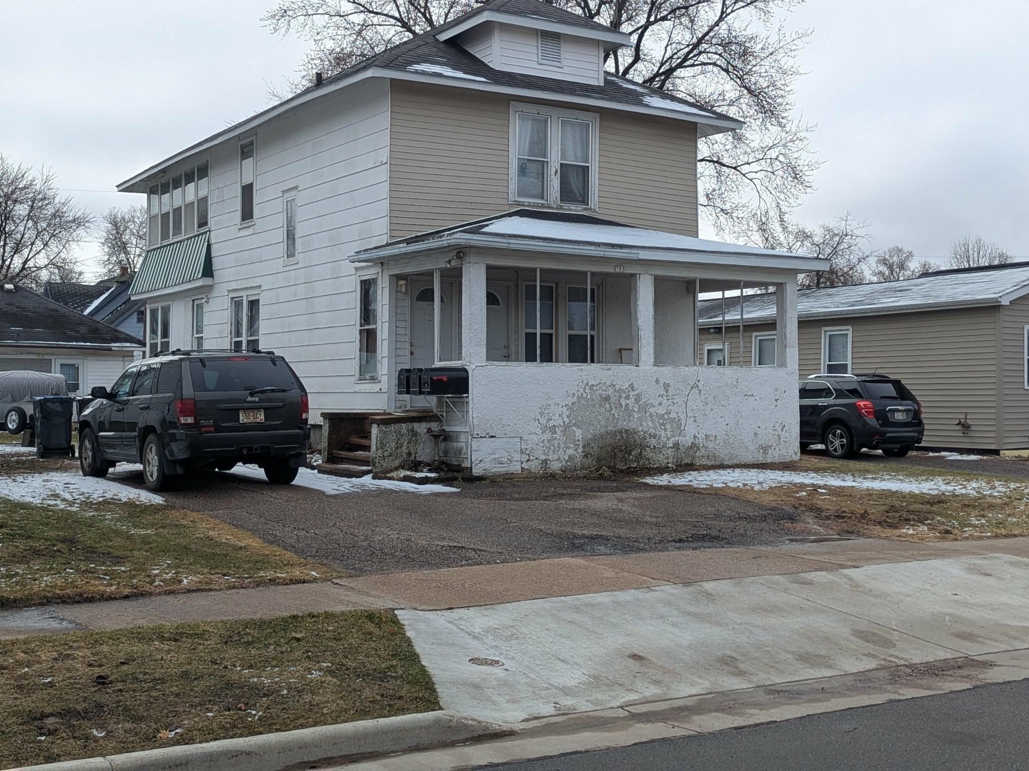 703 S CEDAR AVENUE Property Photo 1