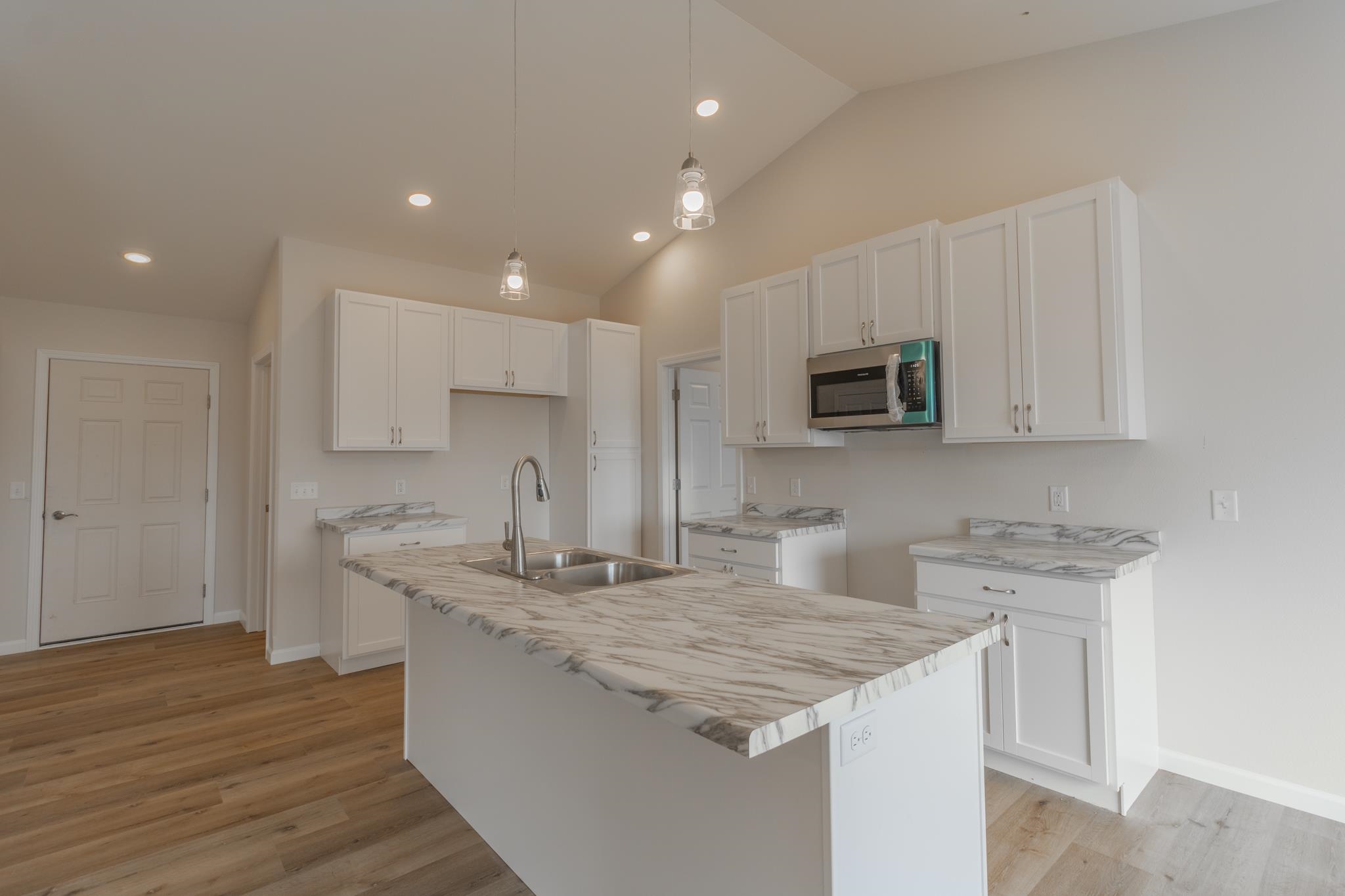 5492 Golla Road Property Photo 7