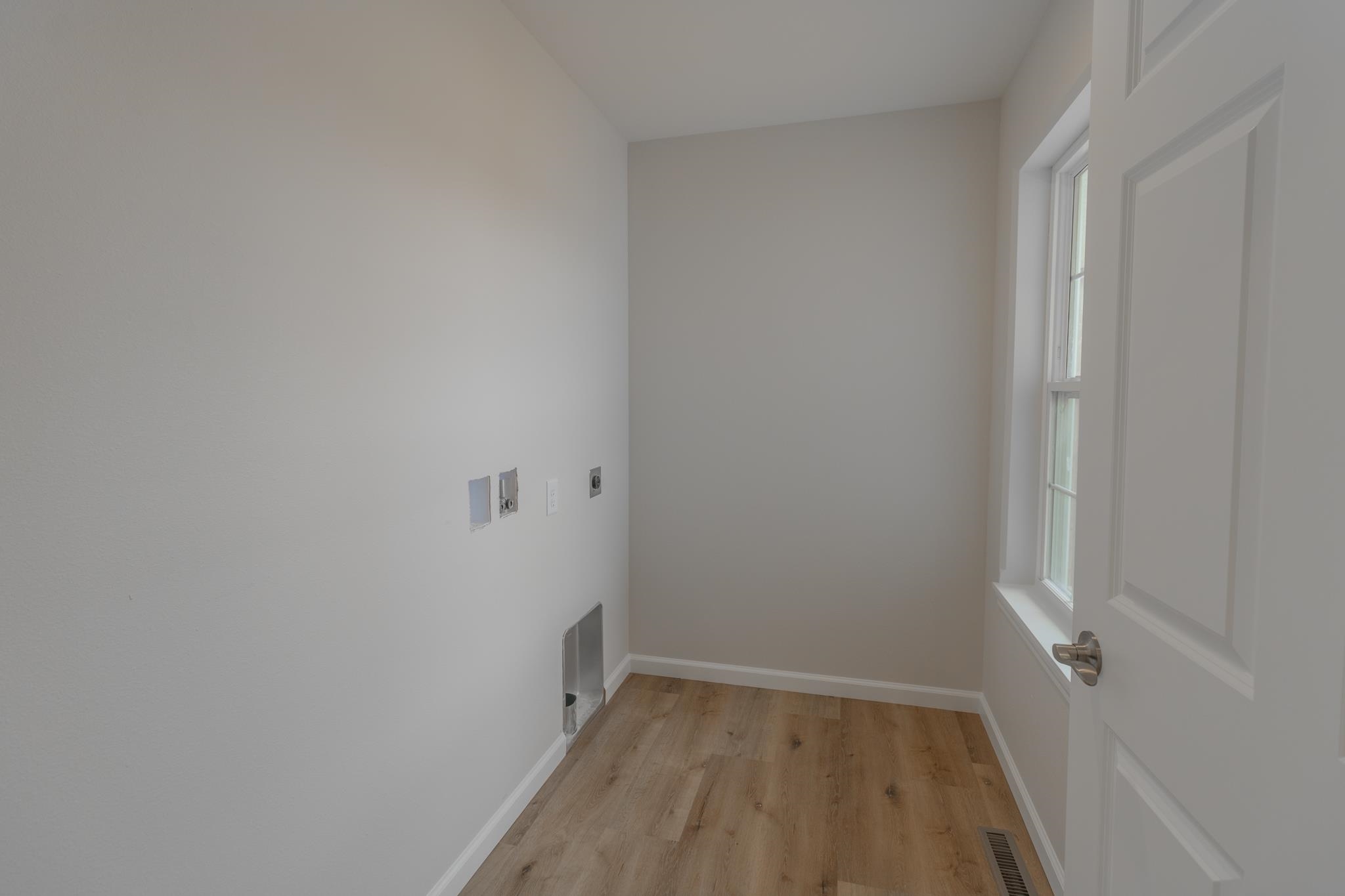 5492 Golla Road Property Photo 12
