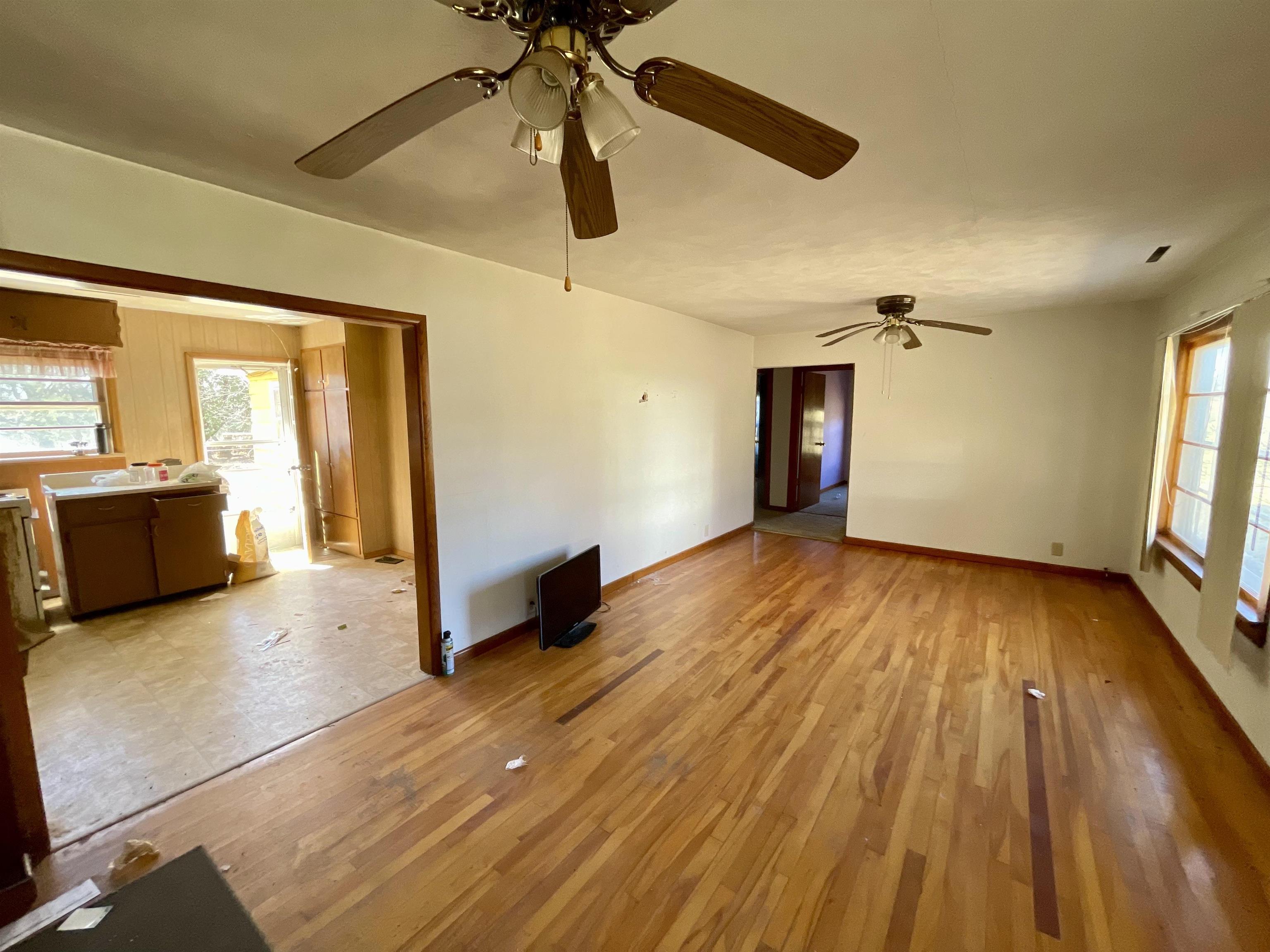 W9253 Us Highway 8 Property Photo 2