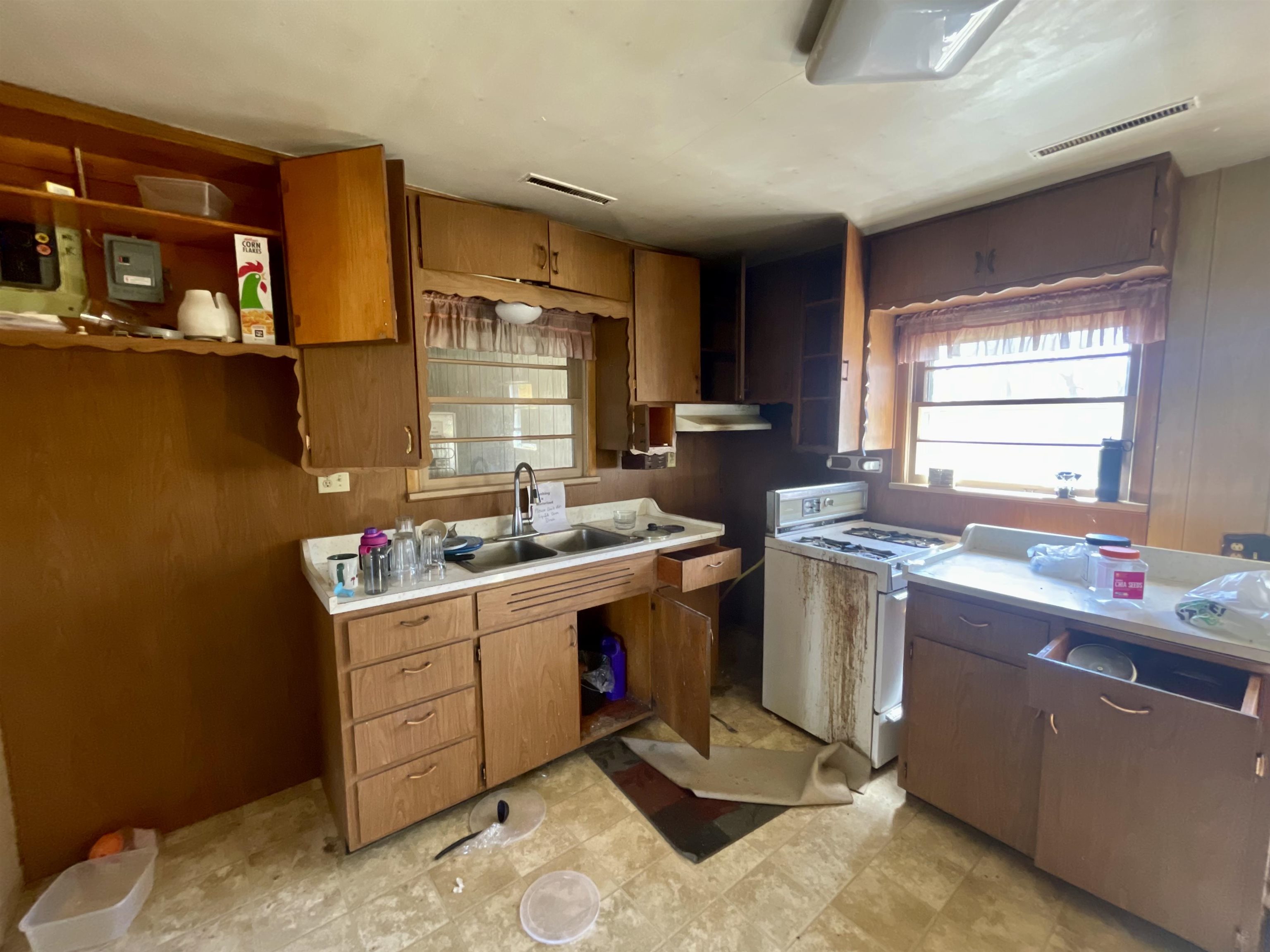 W9253 Us Highway 8 Property Photo 4