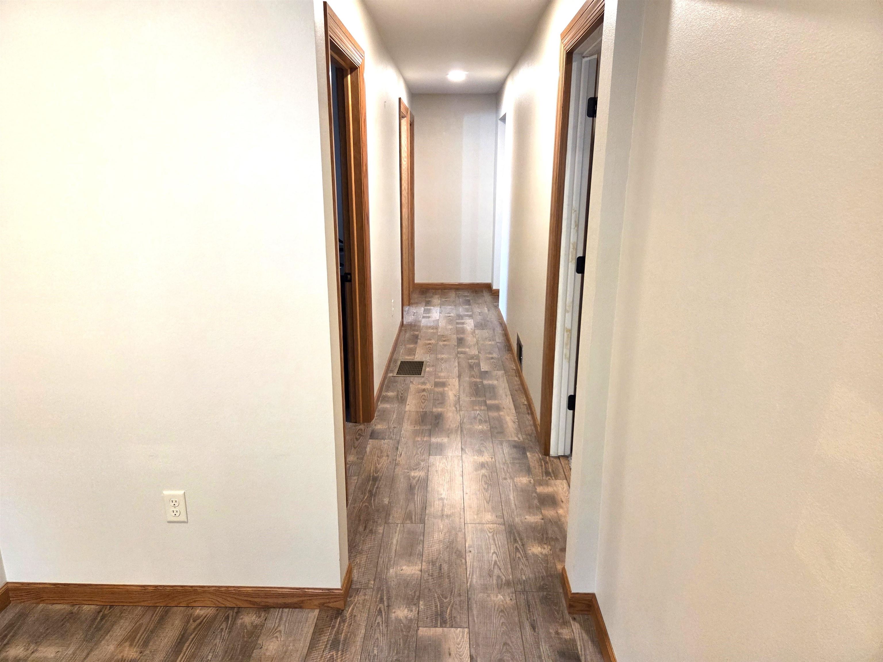 108 E Clark Street Property Photo 7