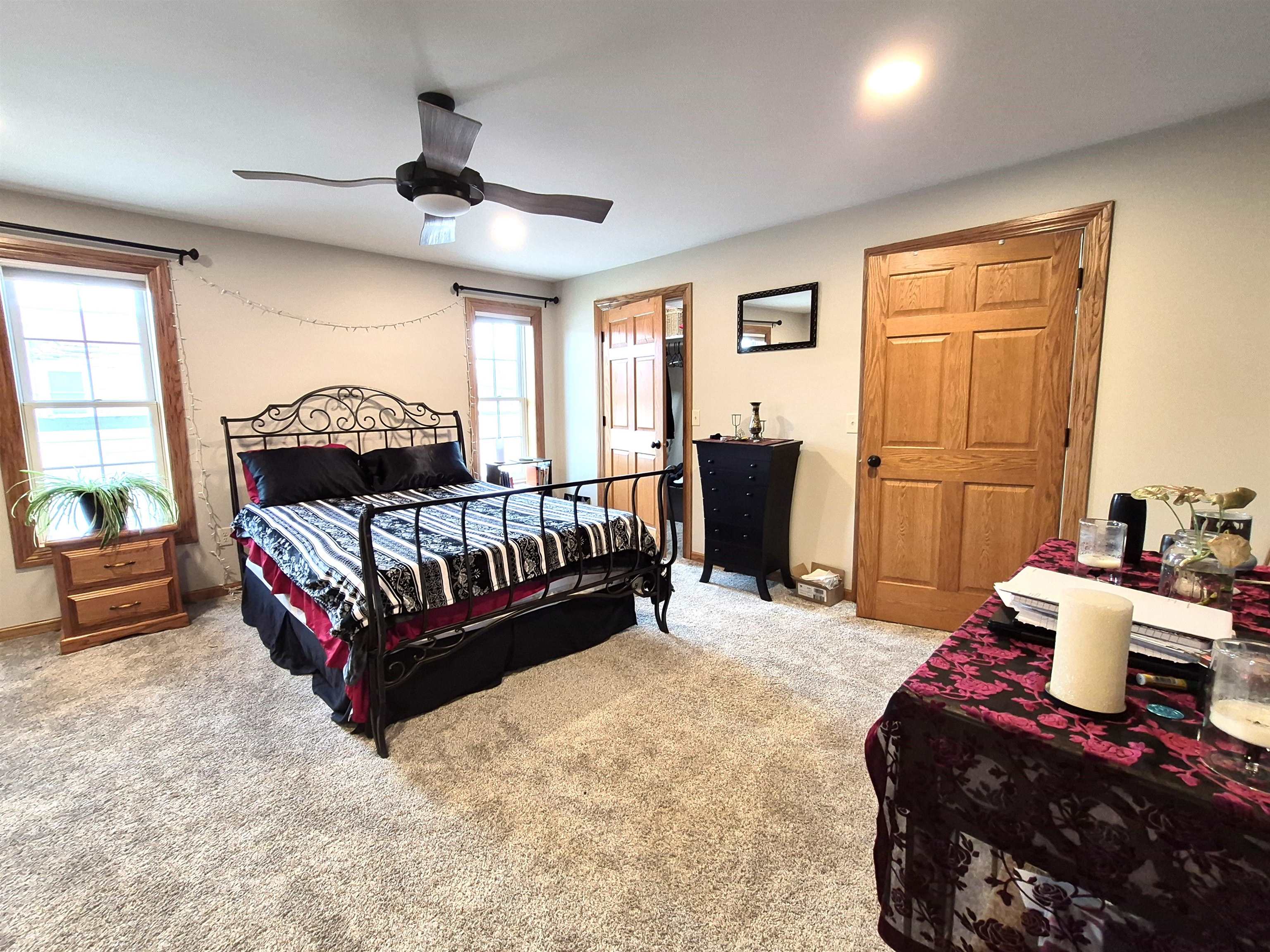 108 E Clark Street Property Photo 8