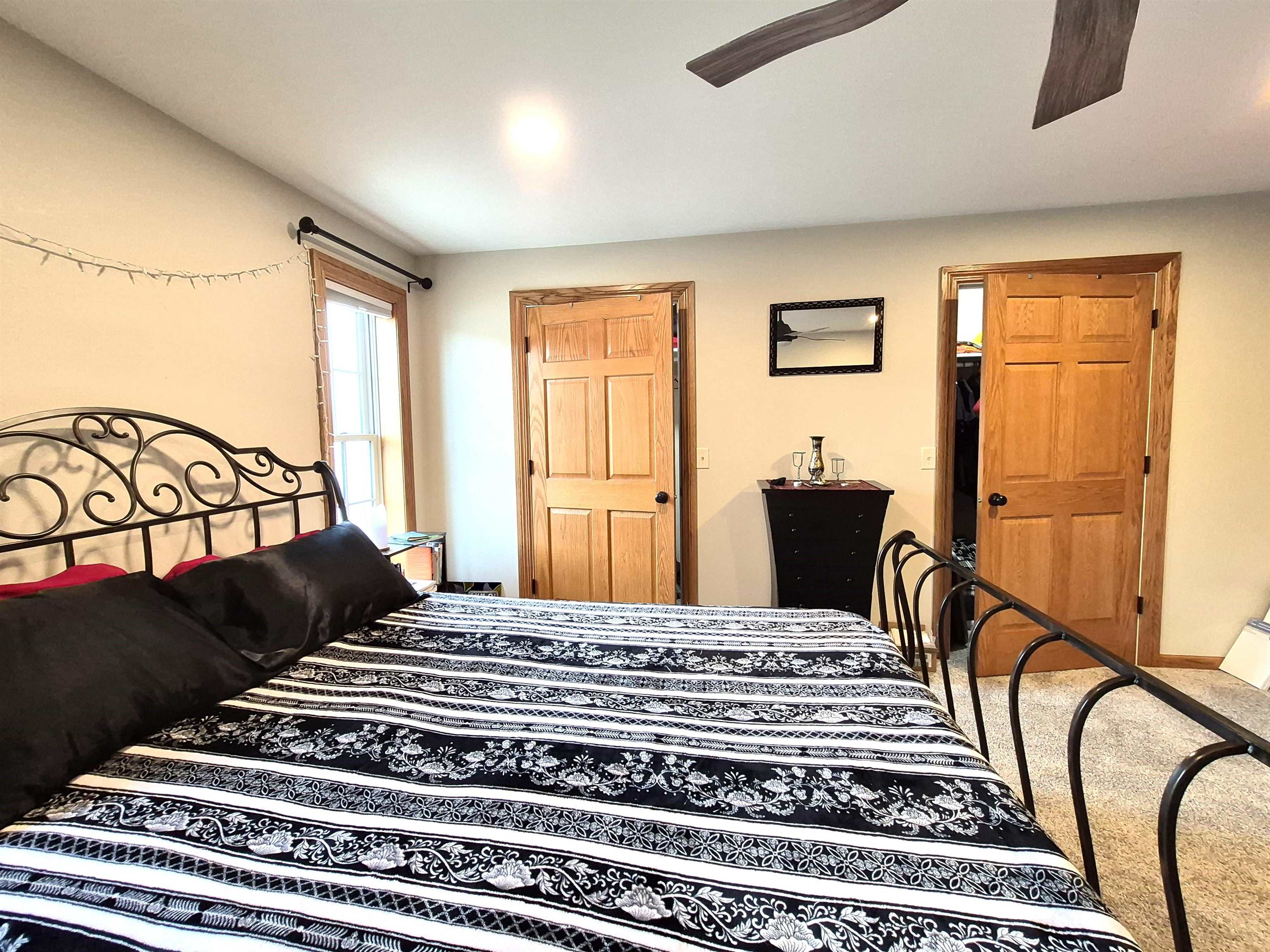 108 E Clark Street Property Photo 9