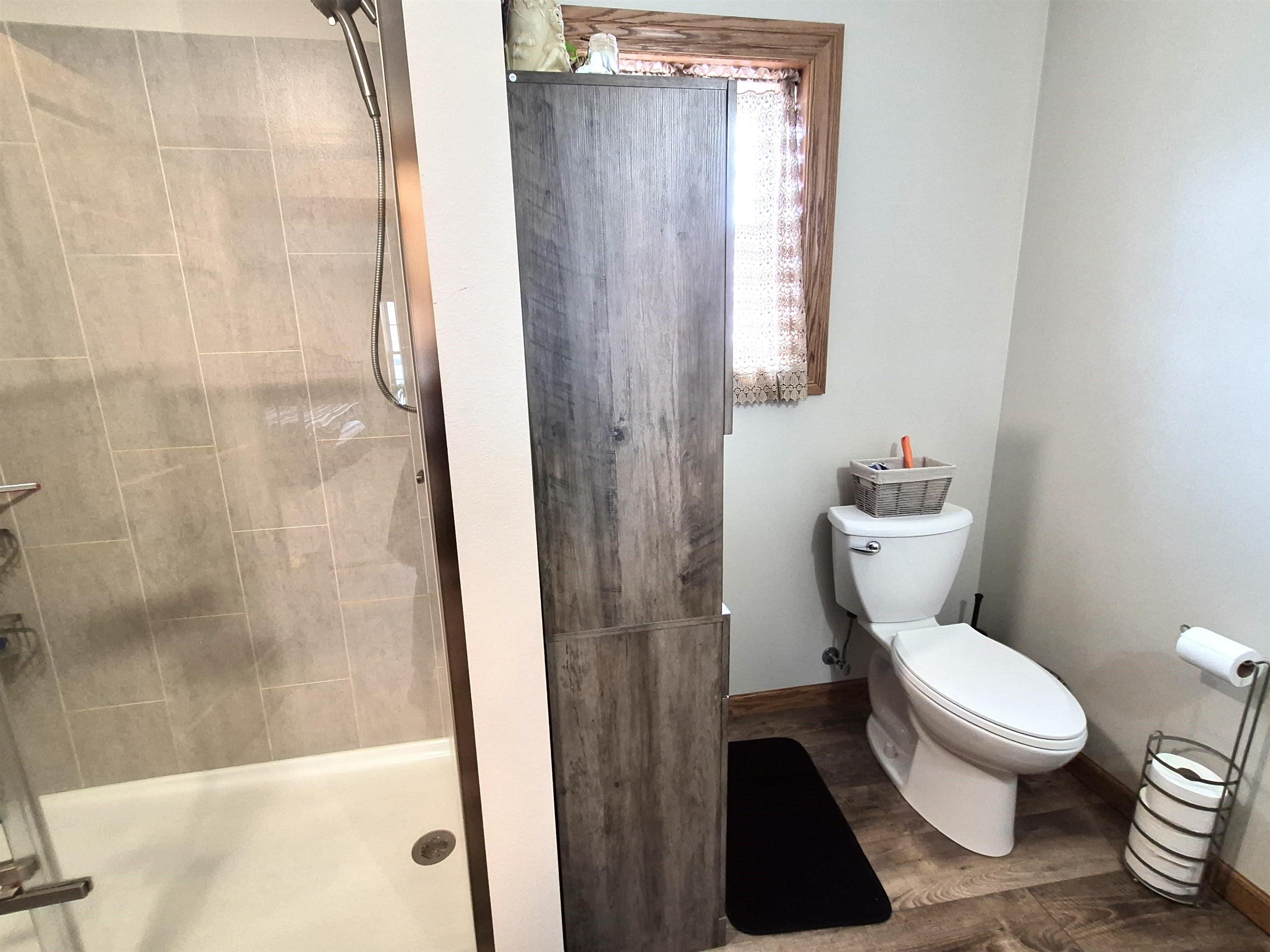 108 E Clark Street Property Photo 12