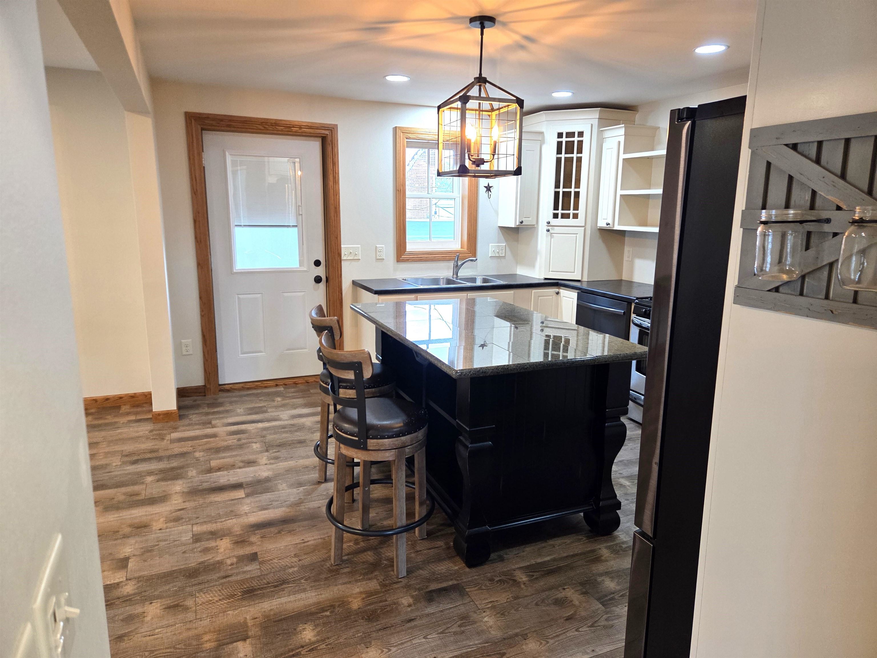 108 E Clark Street Property Photo 13