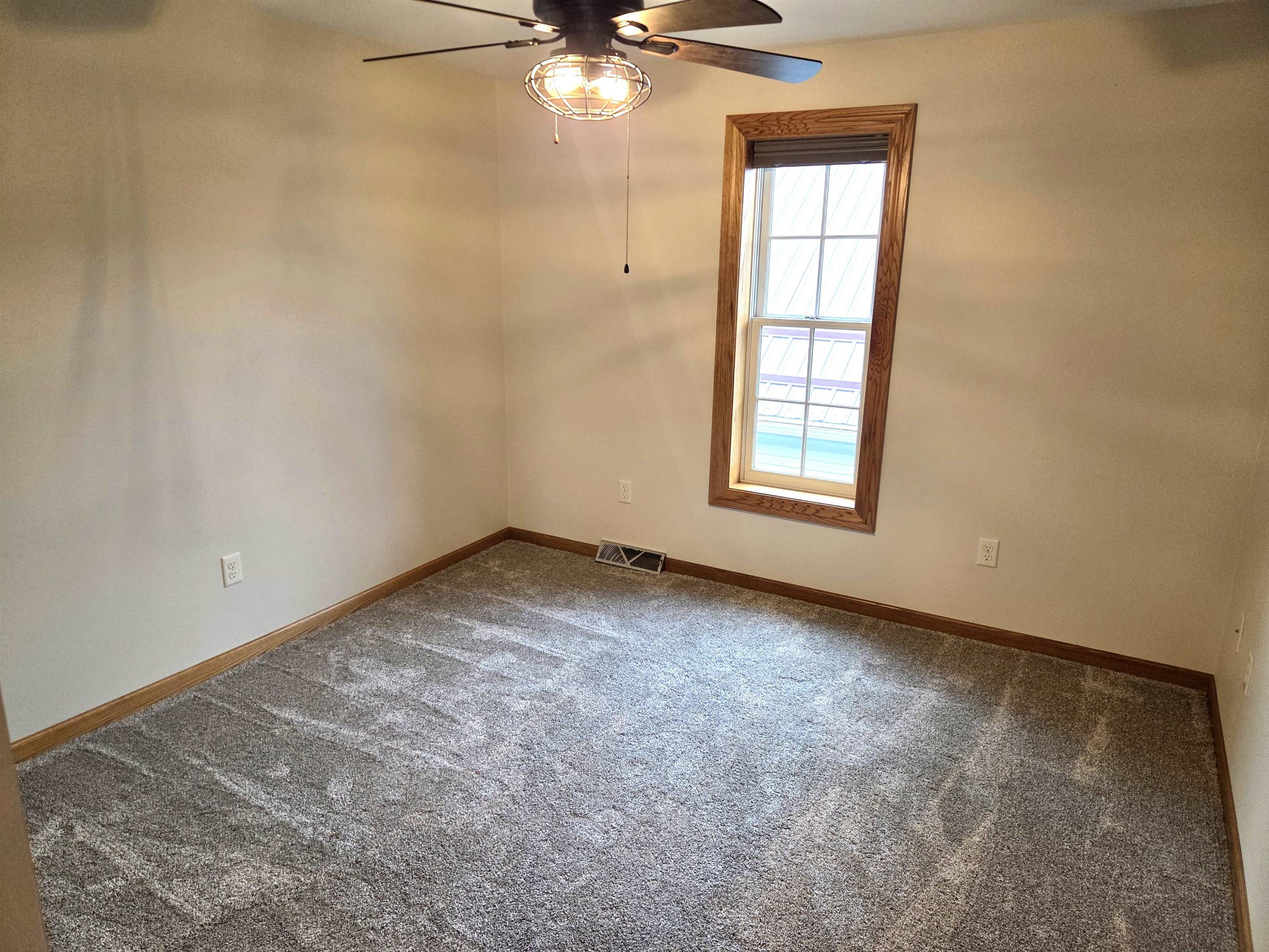 108 E Clark Street Property Photo 18