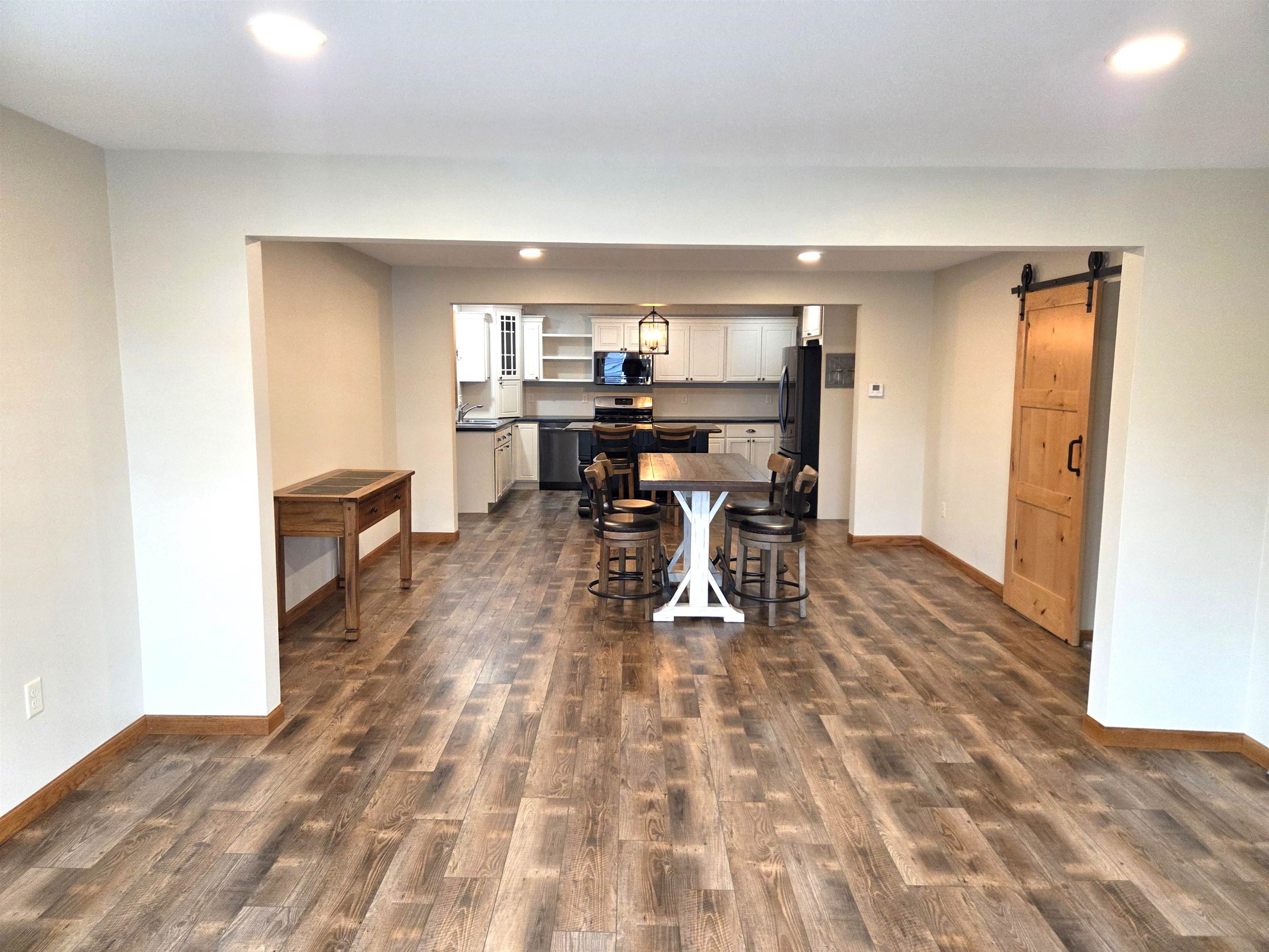108 E Clark Street Property Photo 22
