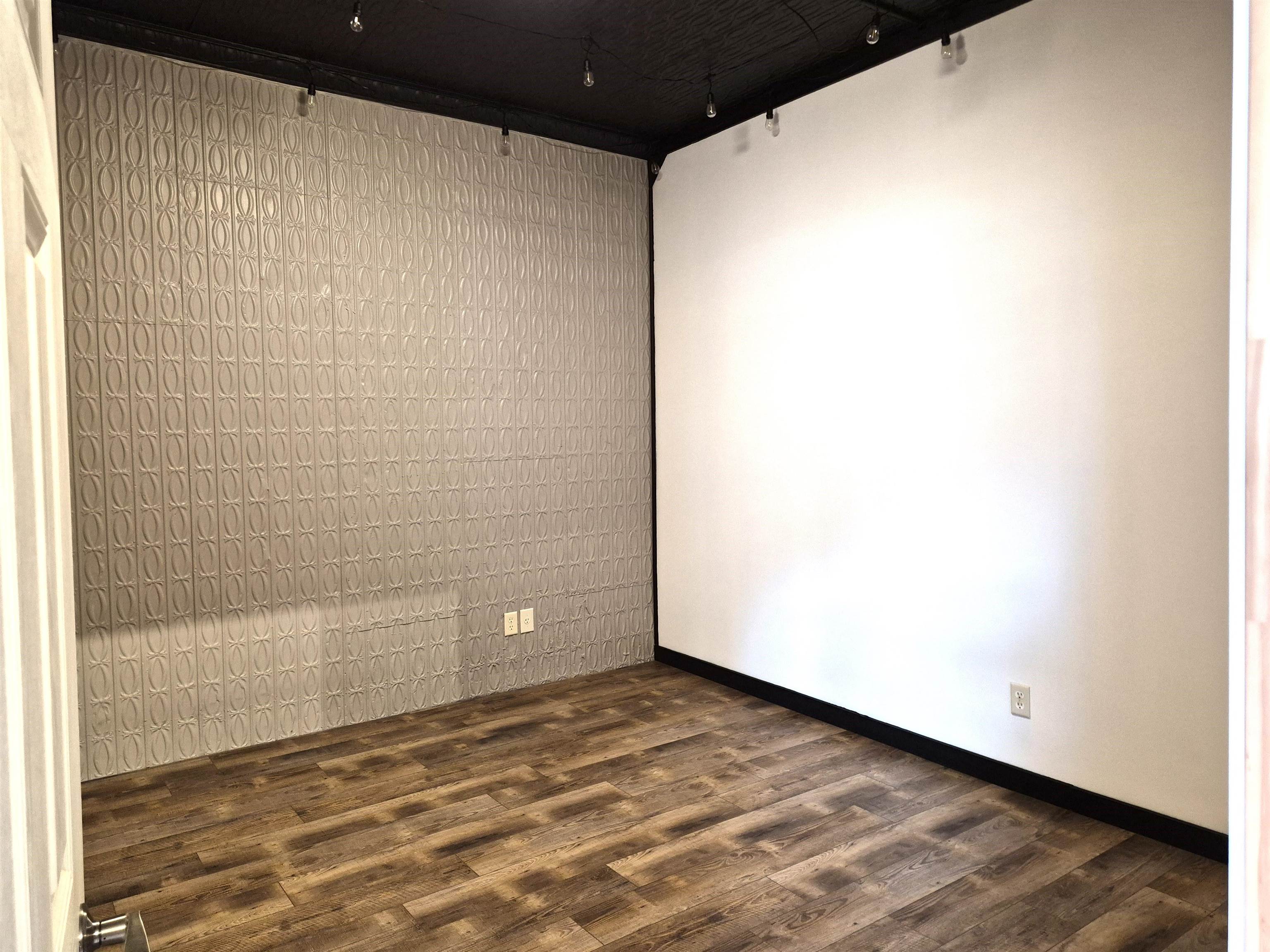 108 E Clark Street Property Photo 37