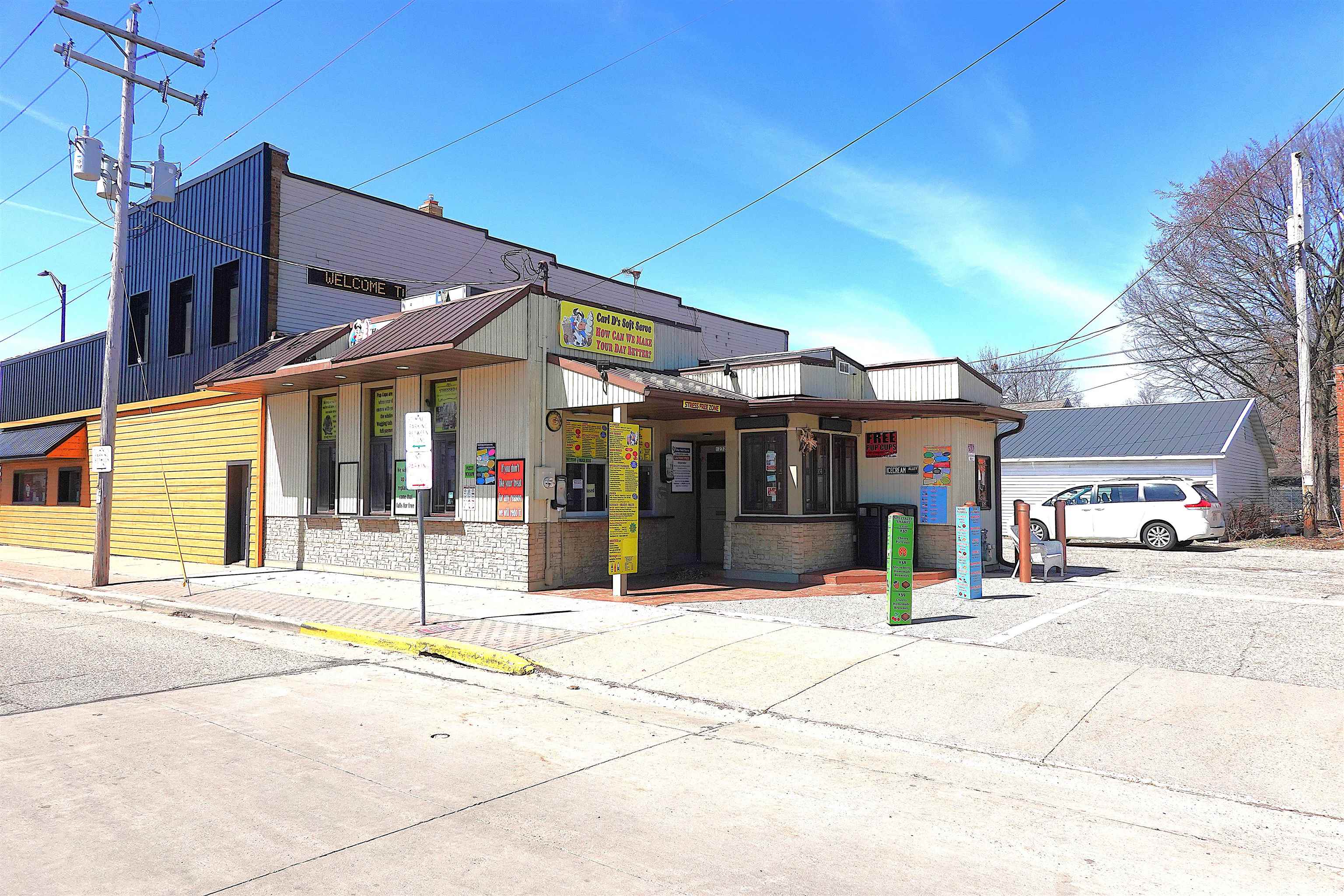 1232 Park Street Property Photo 2