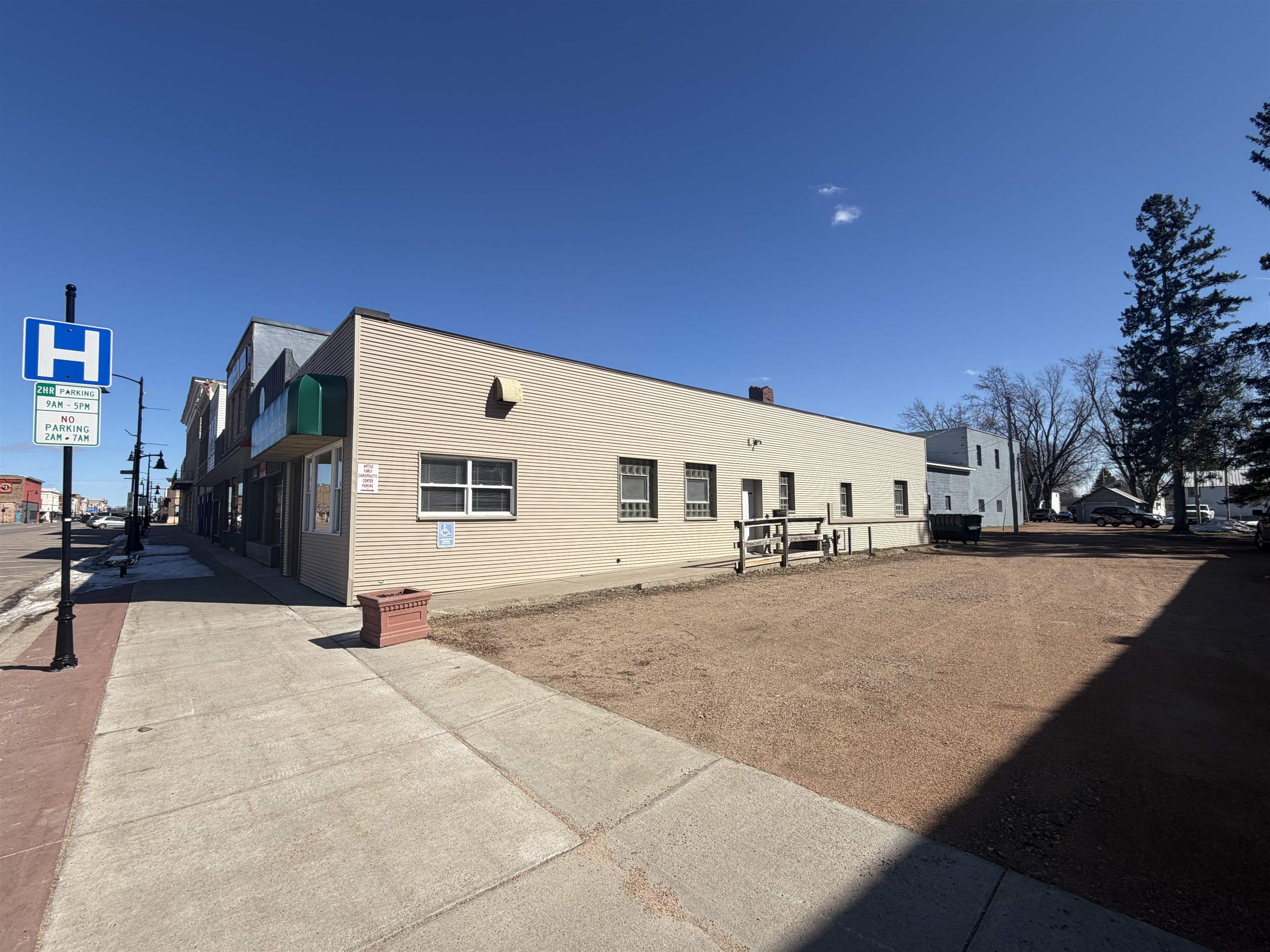 1029 5th Avenue Property Photo 3
