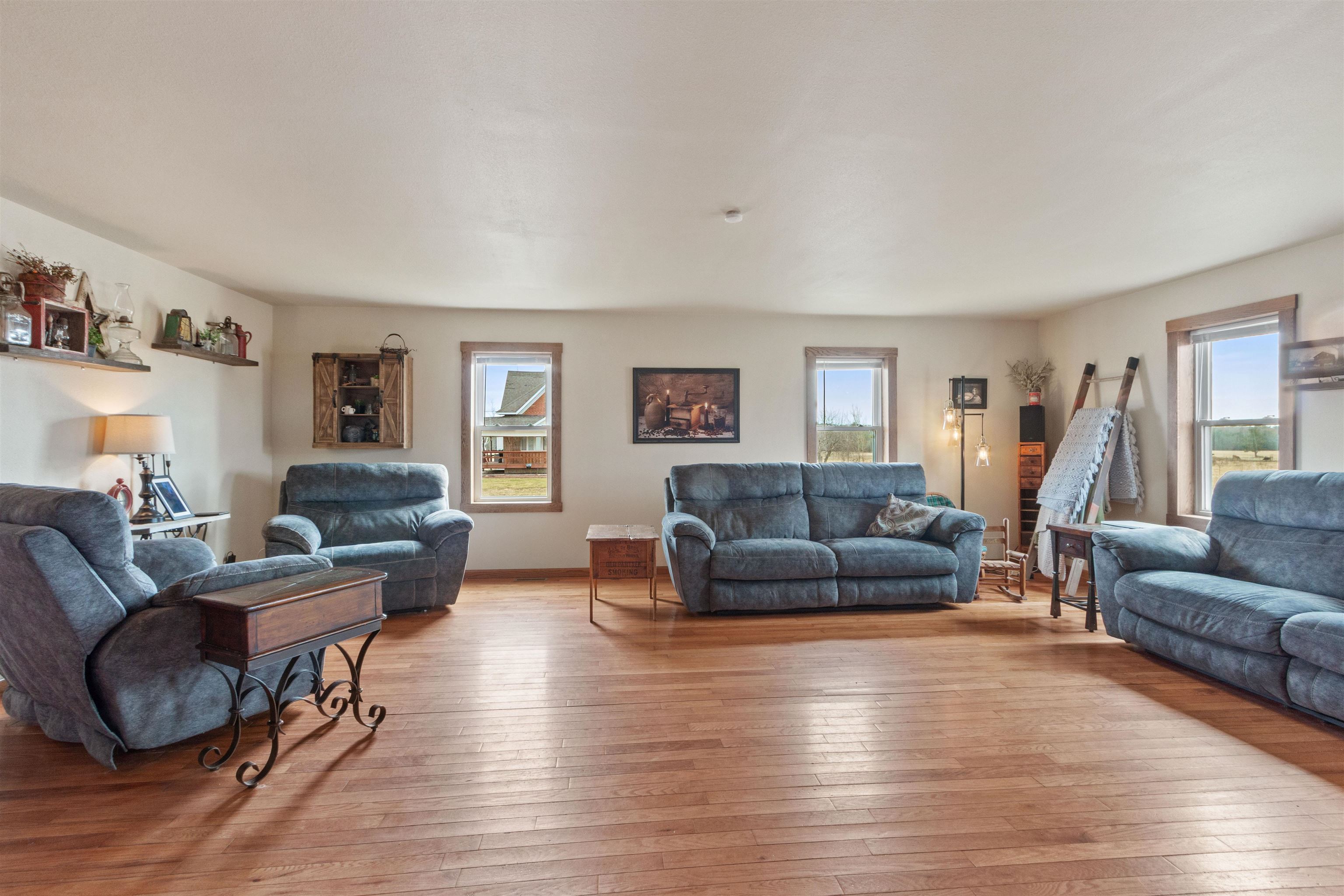 6447 County Road F Property Photo 10