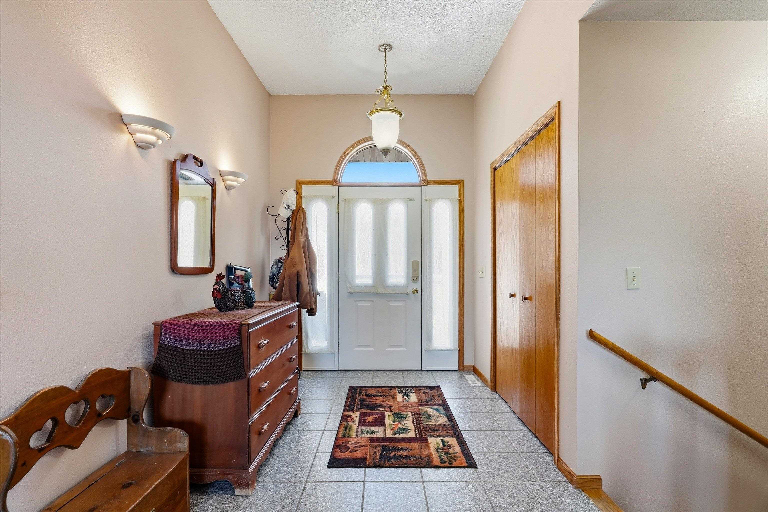 11712 Eisenhower Drive Property Photo 4