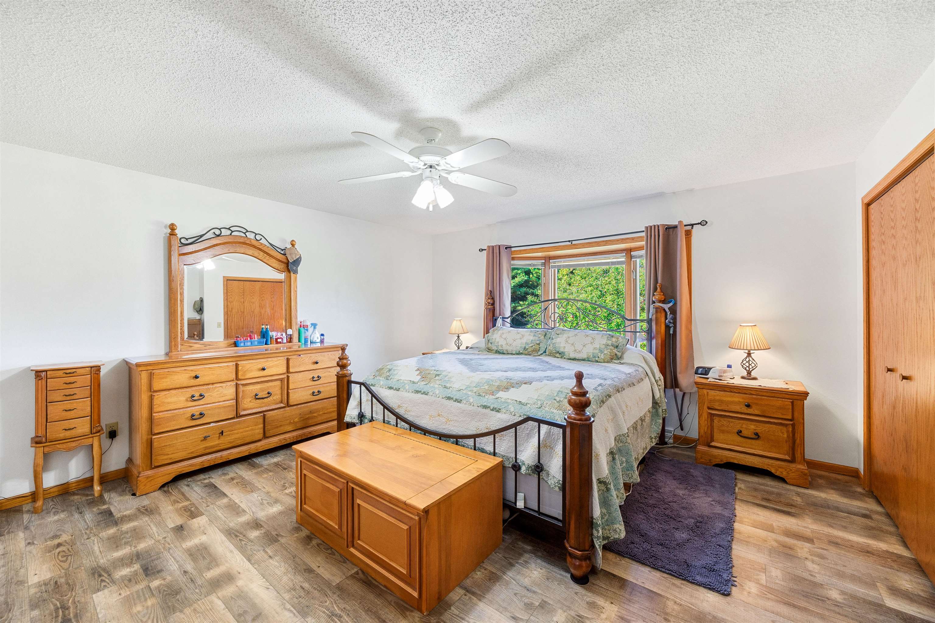 11712 Eisenhower Drive Property Photo 11