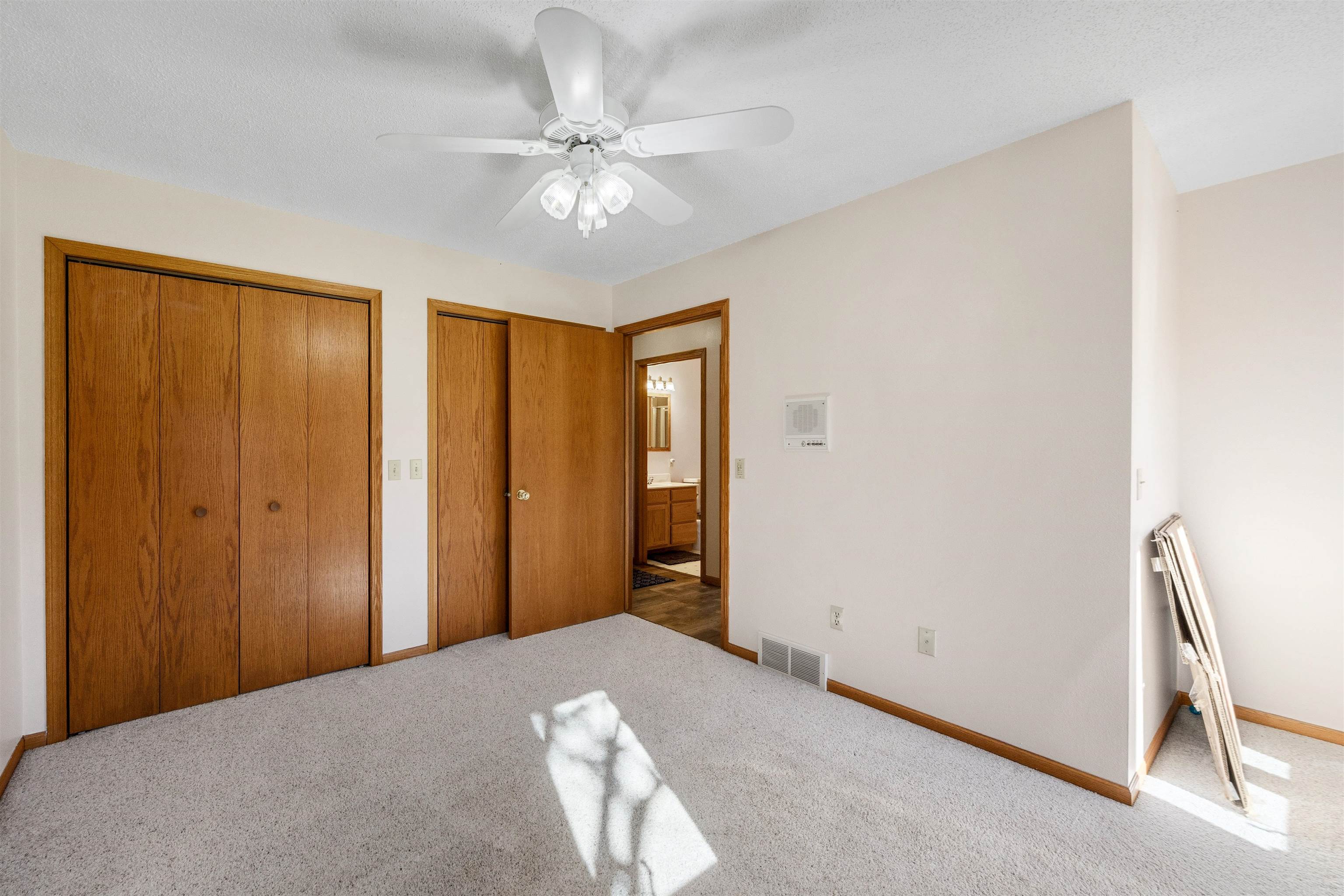 11712 Eisenhower Drive Property Photo 18