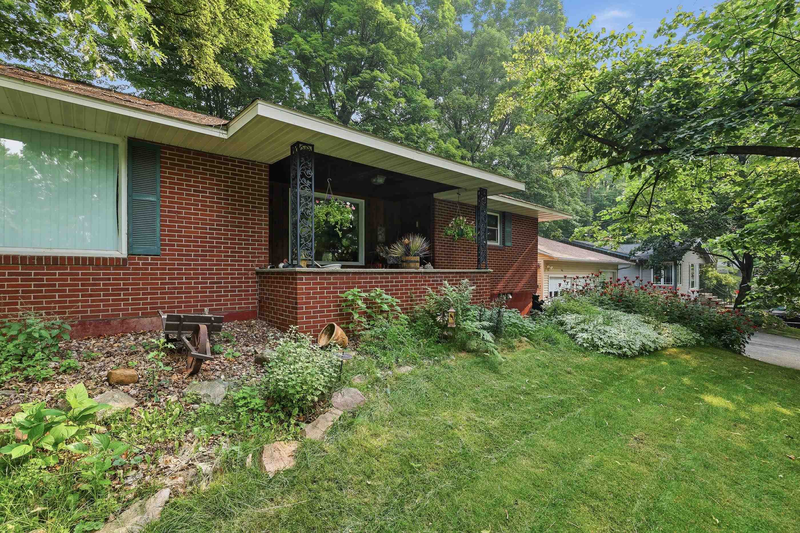 902 Parcher Street Property Photo 5