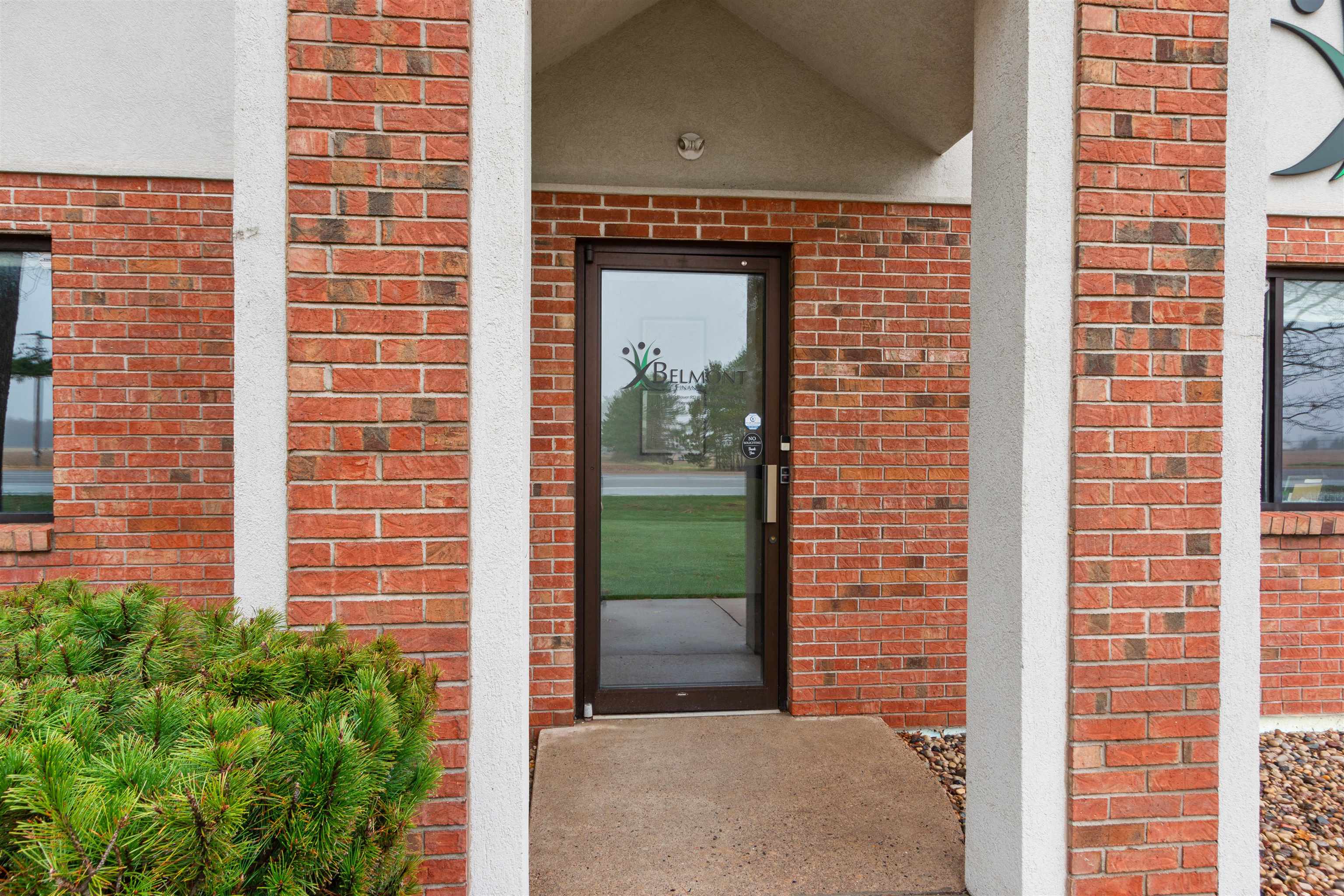 300-310 Plover Road Property Photo 4