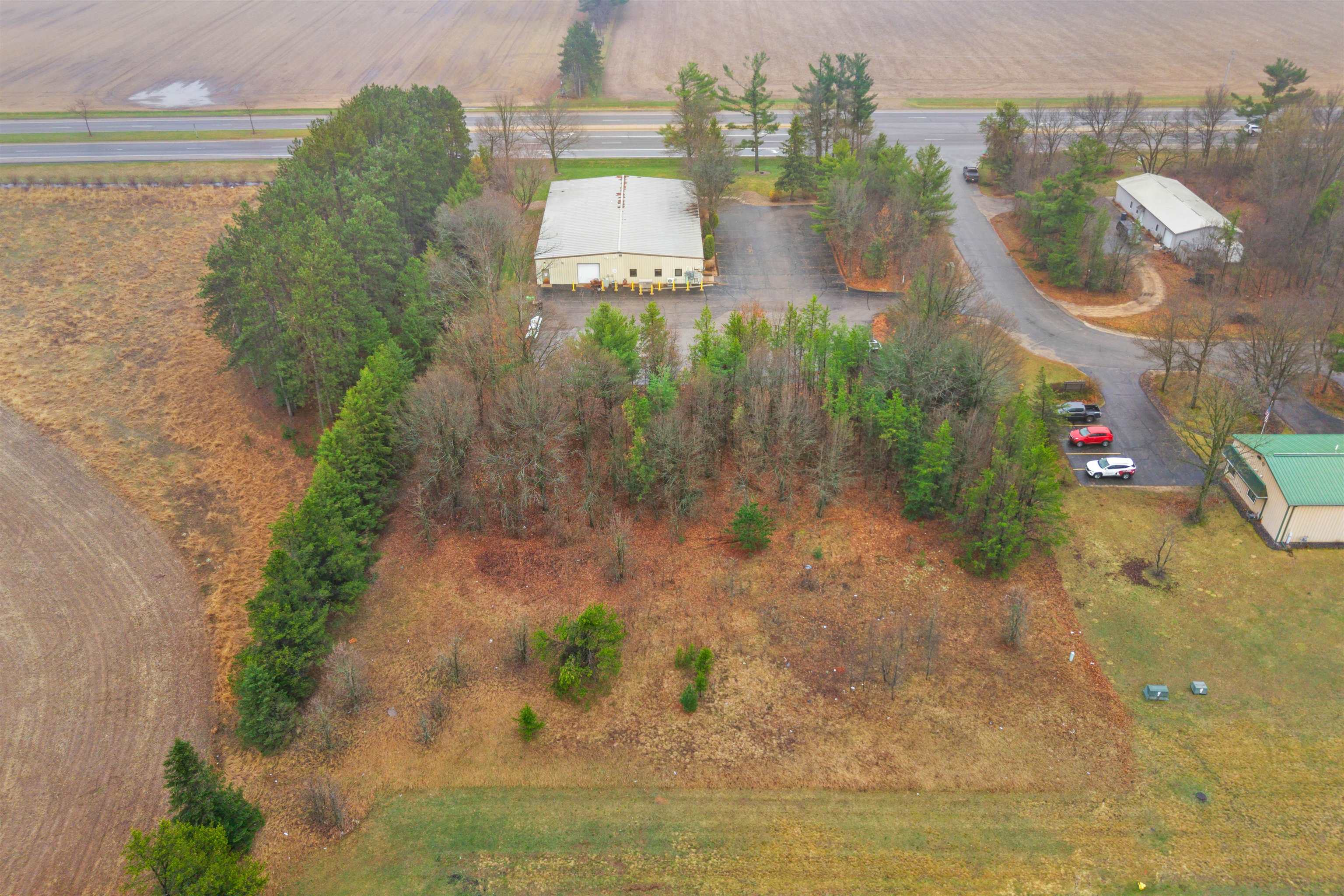 300-310 Plover Road Property Photo 6