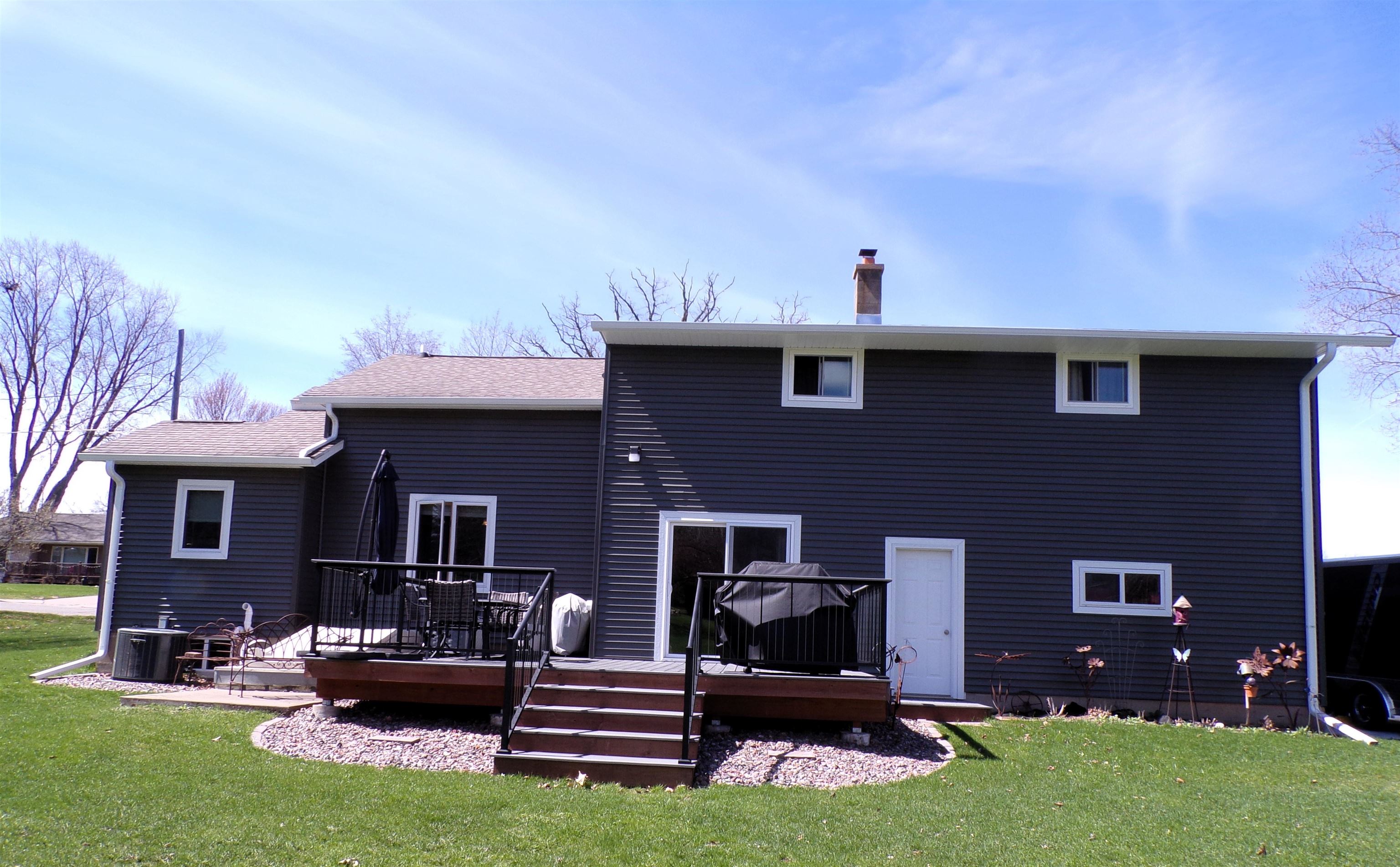 118 N Crocker Avenue Property Photo 6