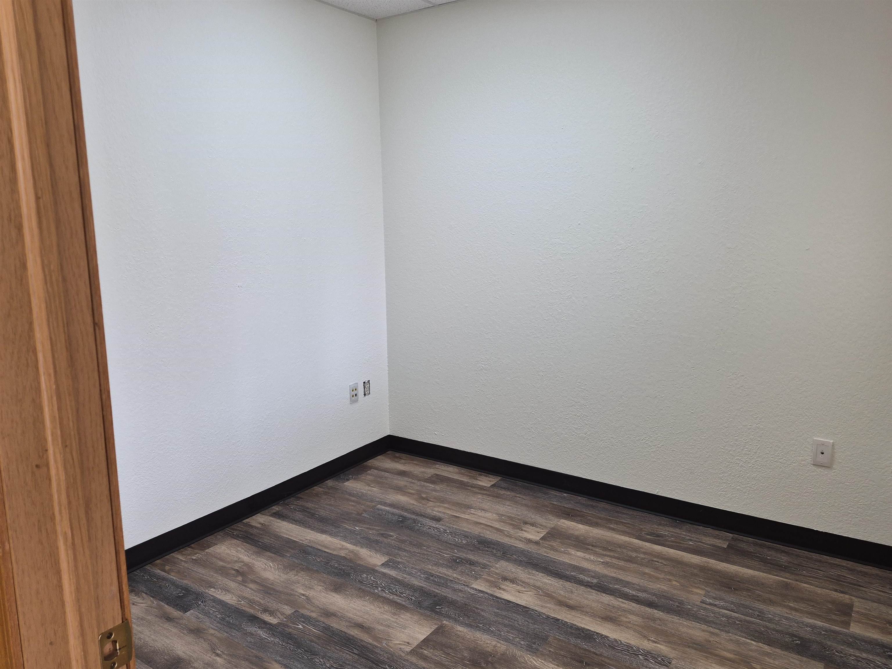1027 S 17th Avenue Property Photo 6